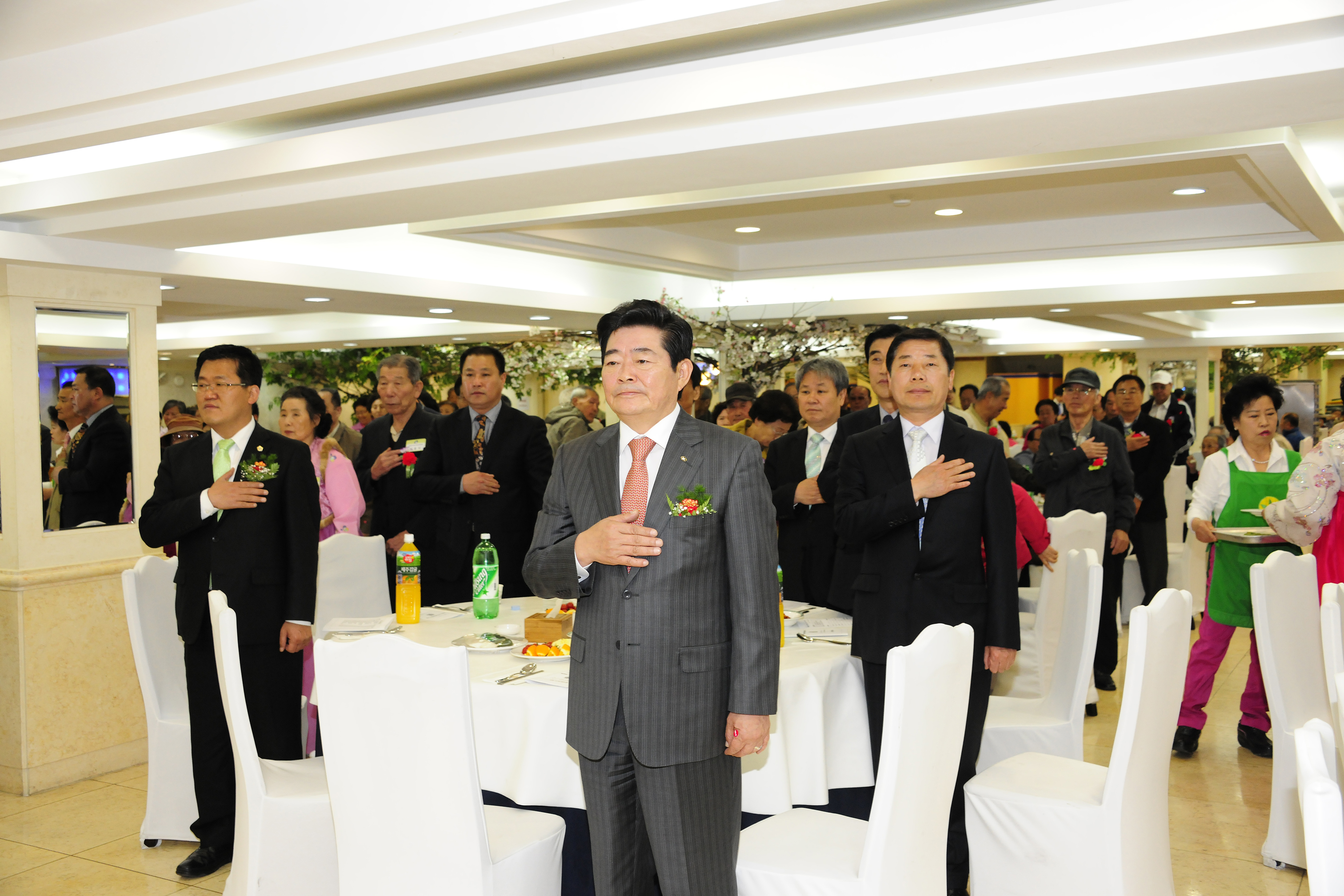 20110504-어버이날 기념 경로잔치 33051.JPG