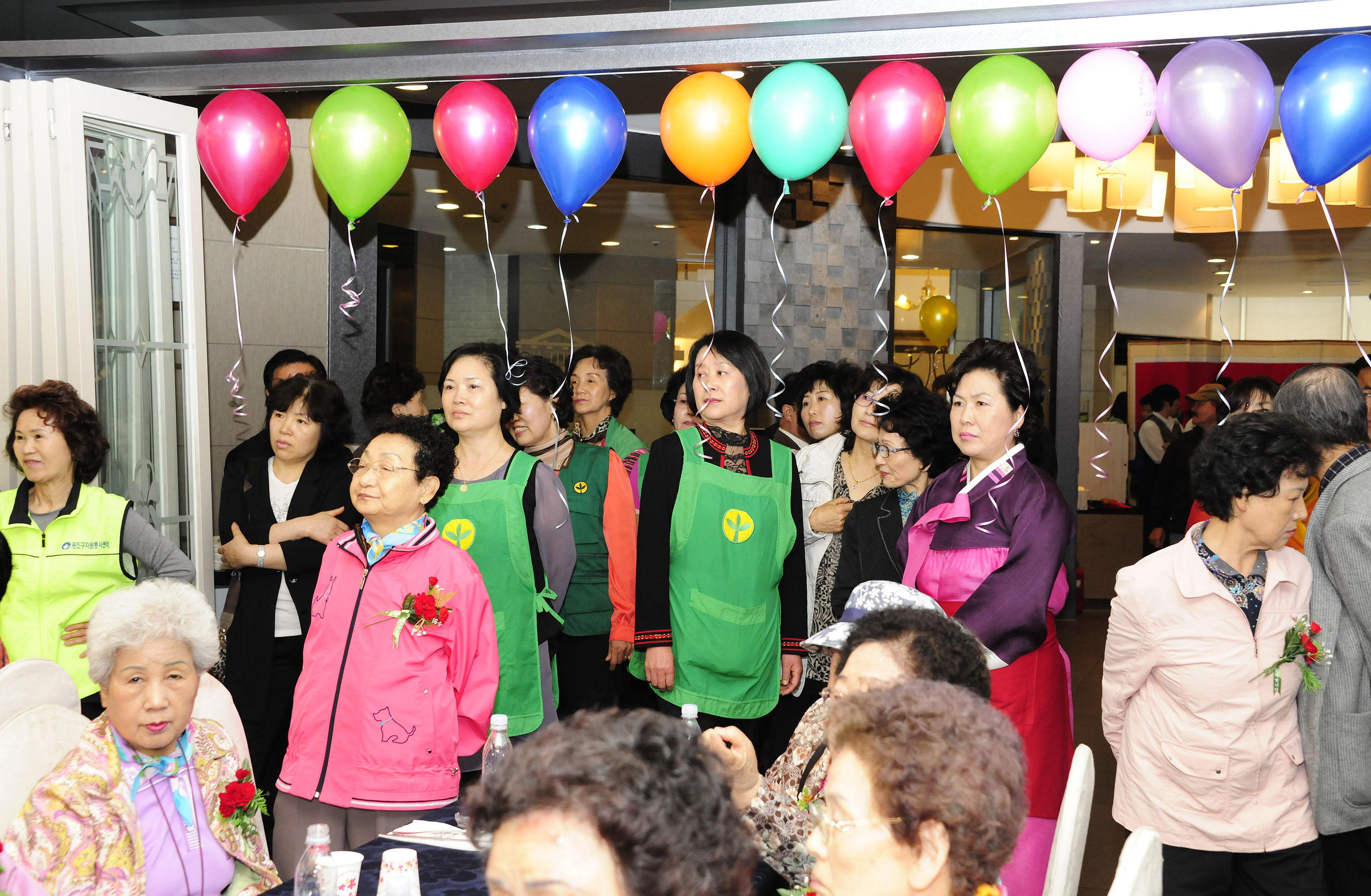 20110504-어버이날 기념 경로잔치 33082.JPG