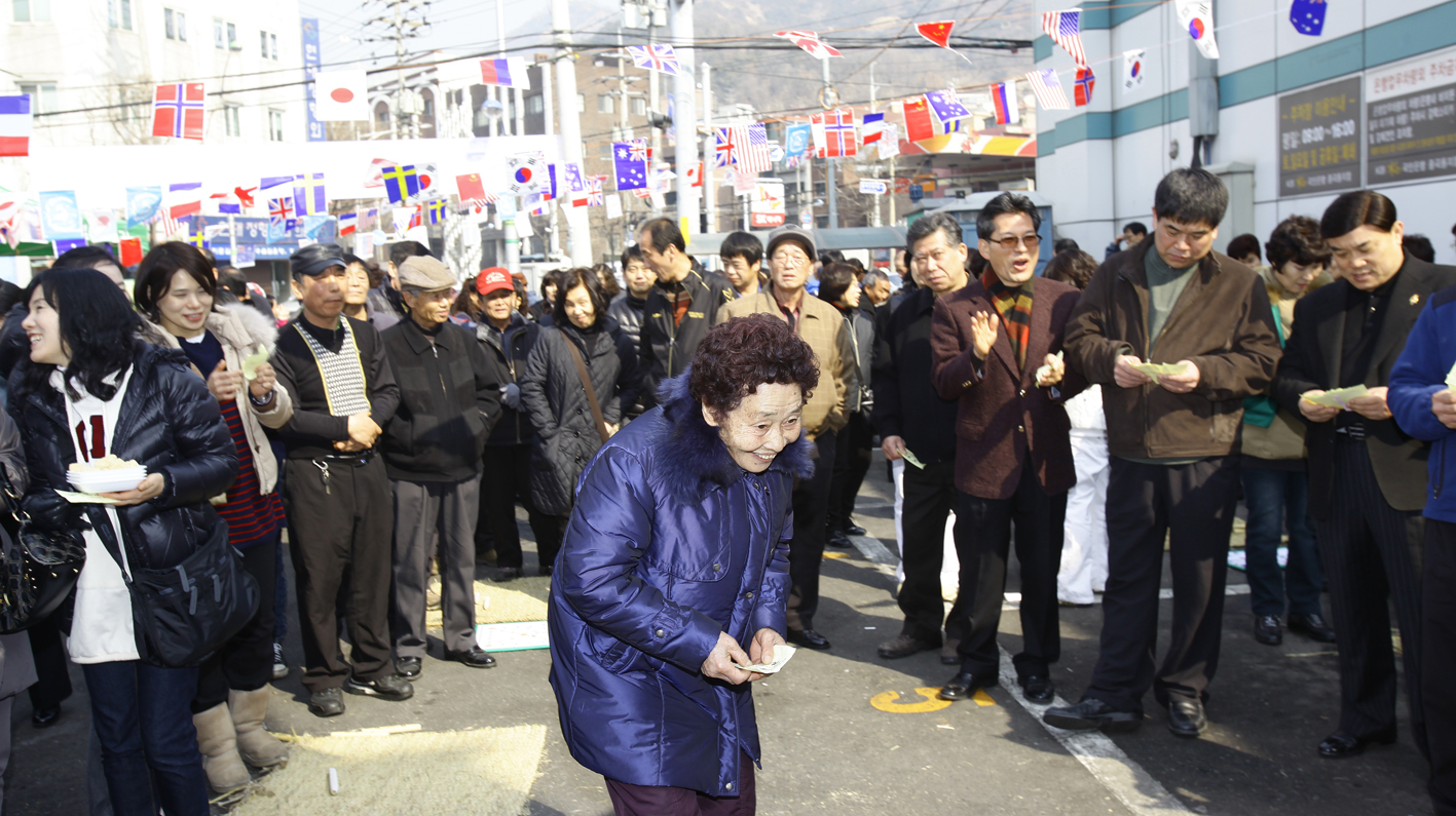 20110219-윷놀이 대회 26434.JPG