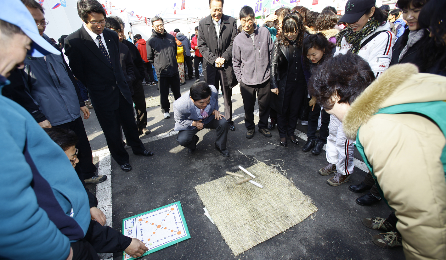 20110219-윷놀이 대회 26443.JPG