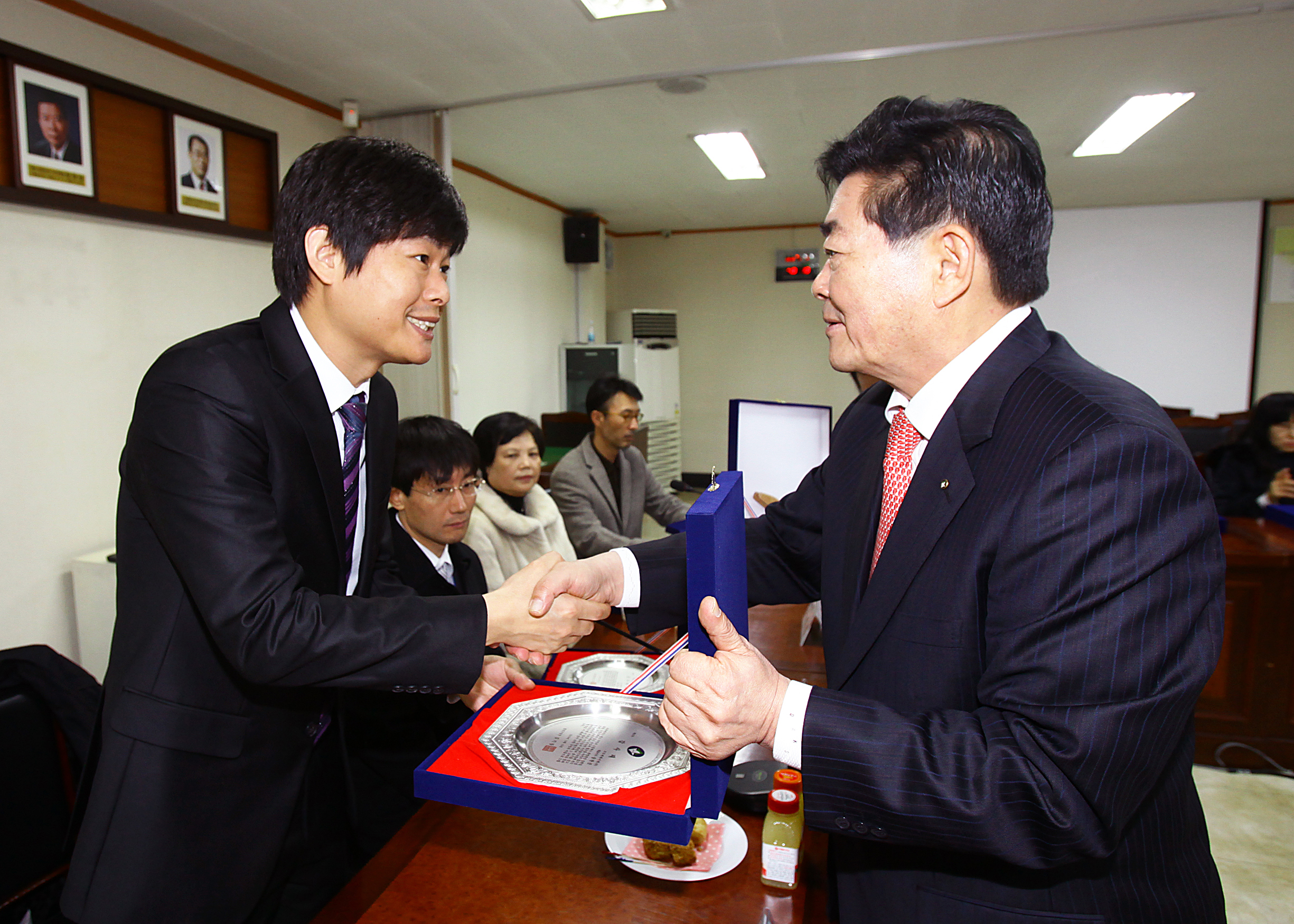 20101215-희망2010 이웃돕기 및 푸드마켓 후원자 격려 19533.JPG