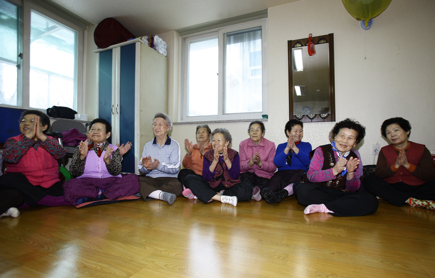 20110128-2011년 설맞이 경로당 및 사회복지시설 방문 2 24188.JPG