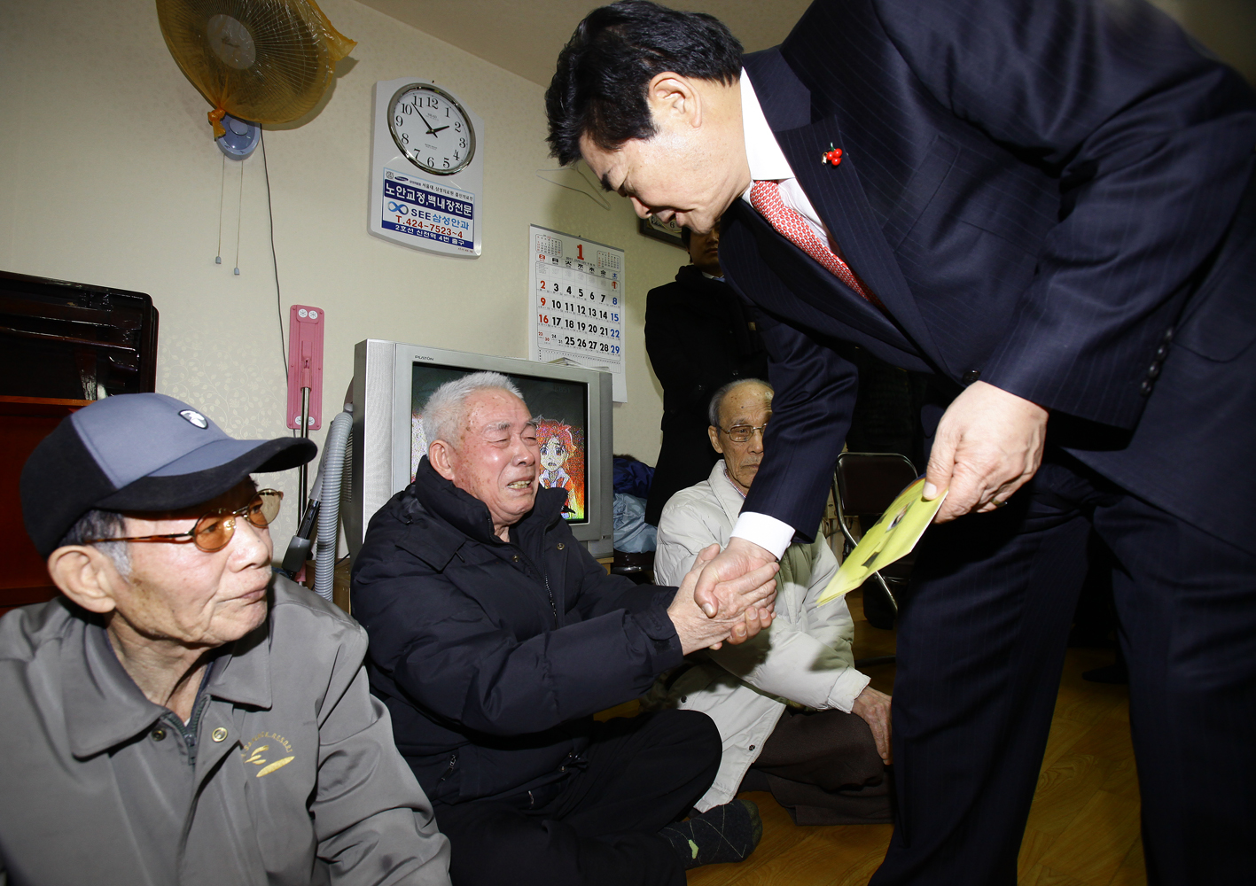 20110128-2011년 설맞이 경로당 및 사회복지시설 방문 2 24191.JPG