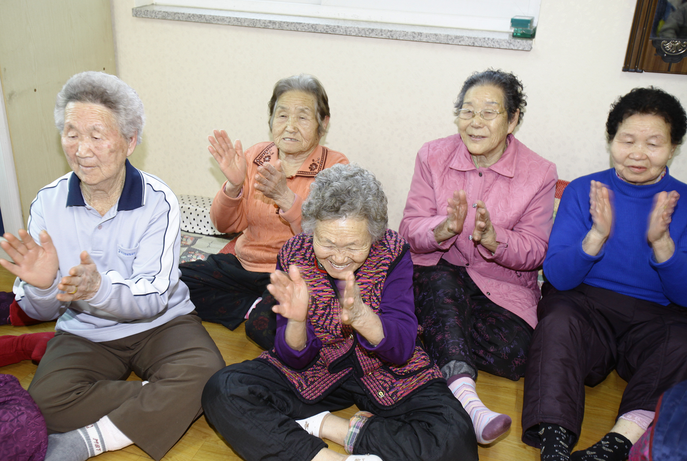 20110128-2011년 설맞이 경로당 및 사회복지시설 방문 2 24202.JPG
