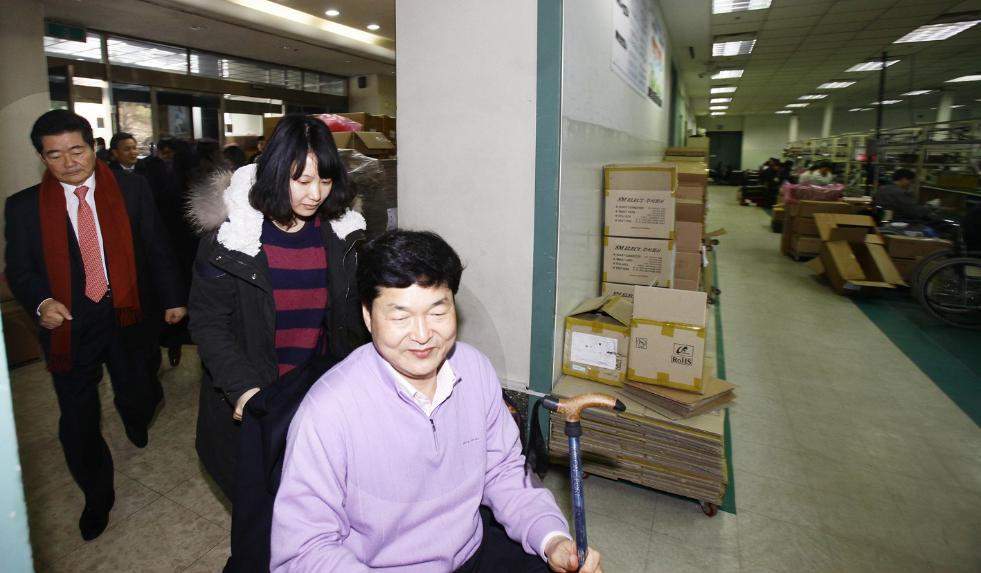 20110128-2011년 설맞이 경로당 및 사회복지시설 방문 2 24213.JPG