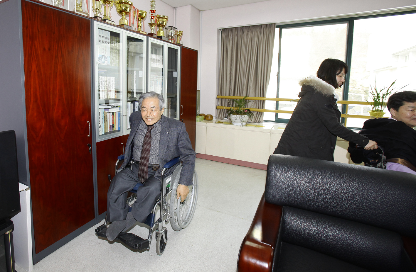 20110128-2011년 설맞이 경로당 및 사회복지시설 방문 2 24217.JPG
