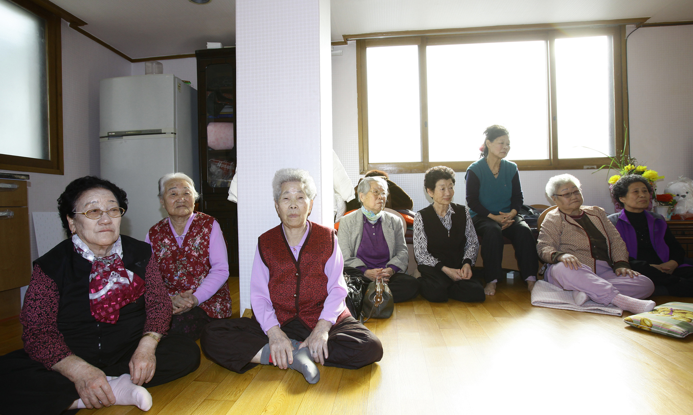 20110128-2011년 설맞이 경로당 및 사회복지시설 방문 2 24230.JPG