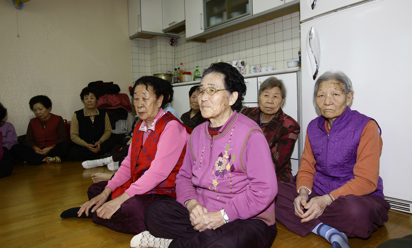 20110128-2011년 설맞이 경로당 및 사회복지시설 방문 2 24187.JPG