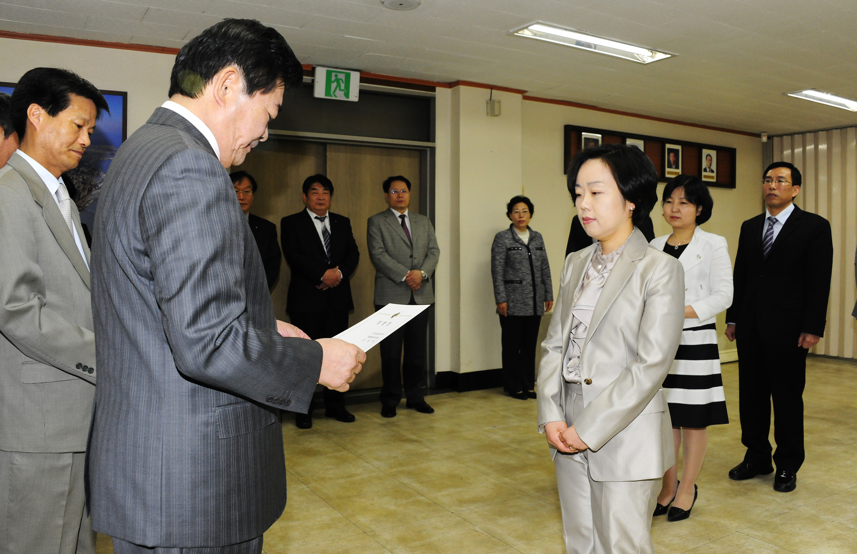 20110429-근속승진 발령식 31759.JPG