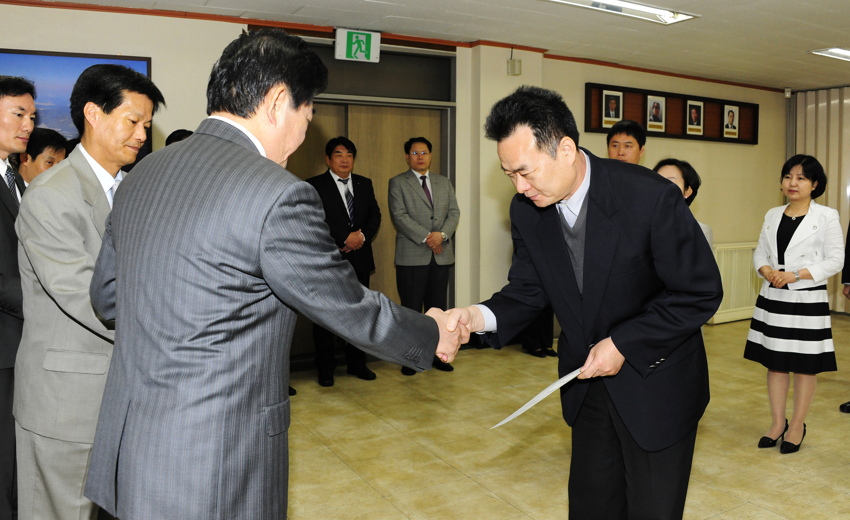 20110429-근속승진 발령식 31757.JPG