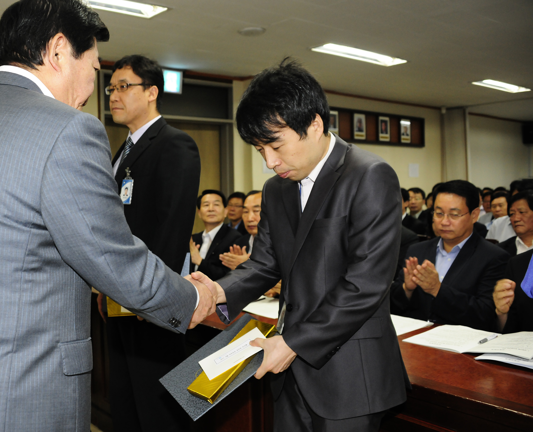 20110908-구 확대간부회의표창 40336.JPG