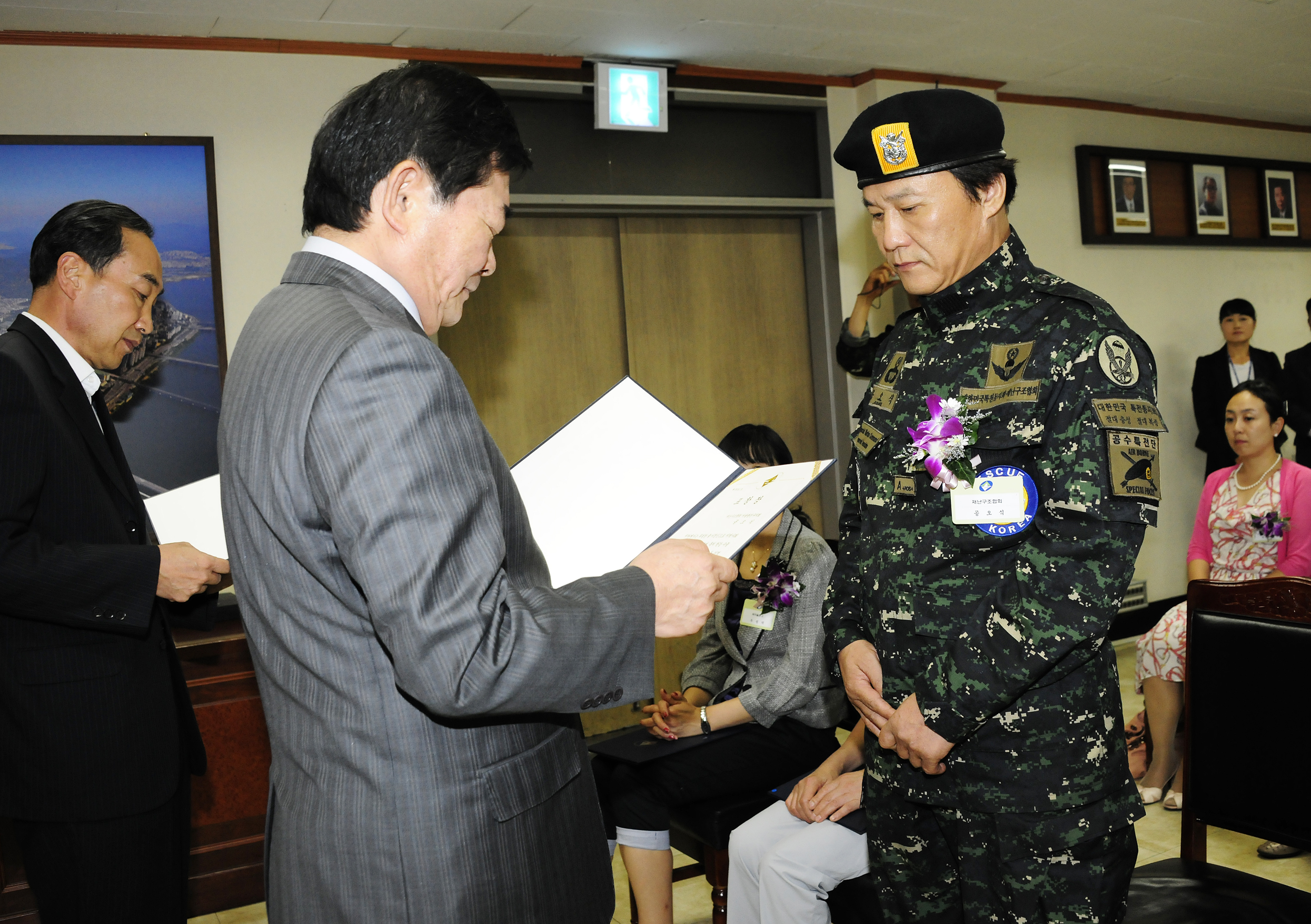 20110927-9월 정기구민표창 41276.JPG