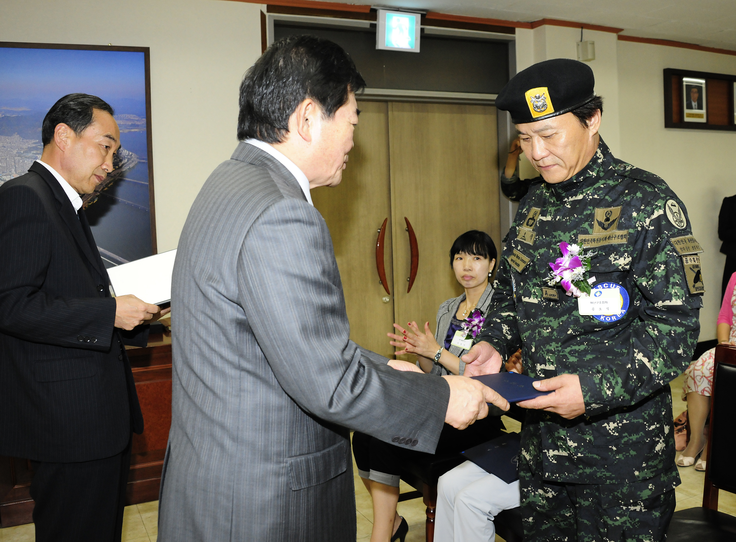 20110927-9월 정기구민표창 41277.JPG