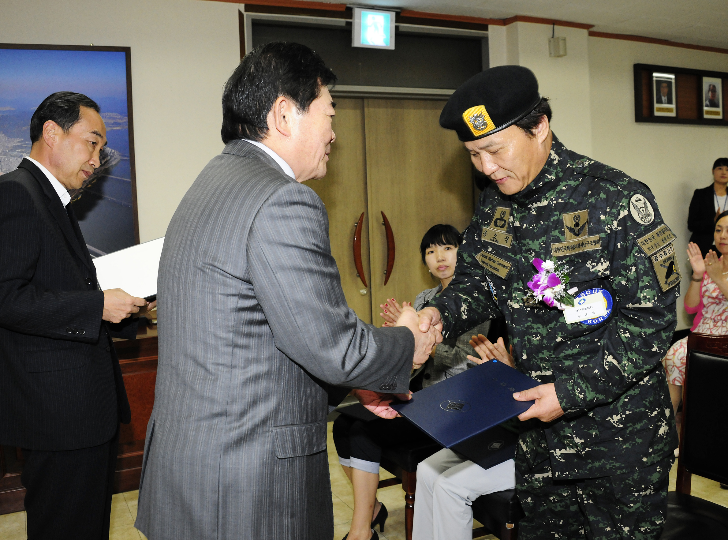 20110927-9월 정기구민표창 41278.JPG