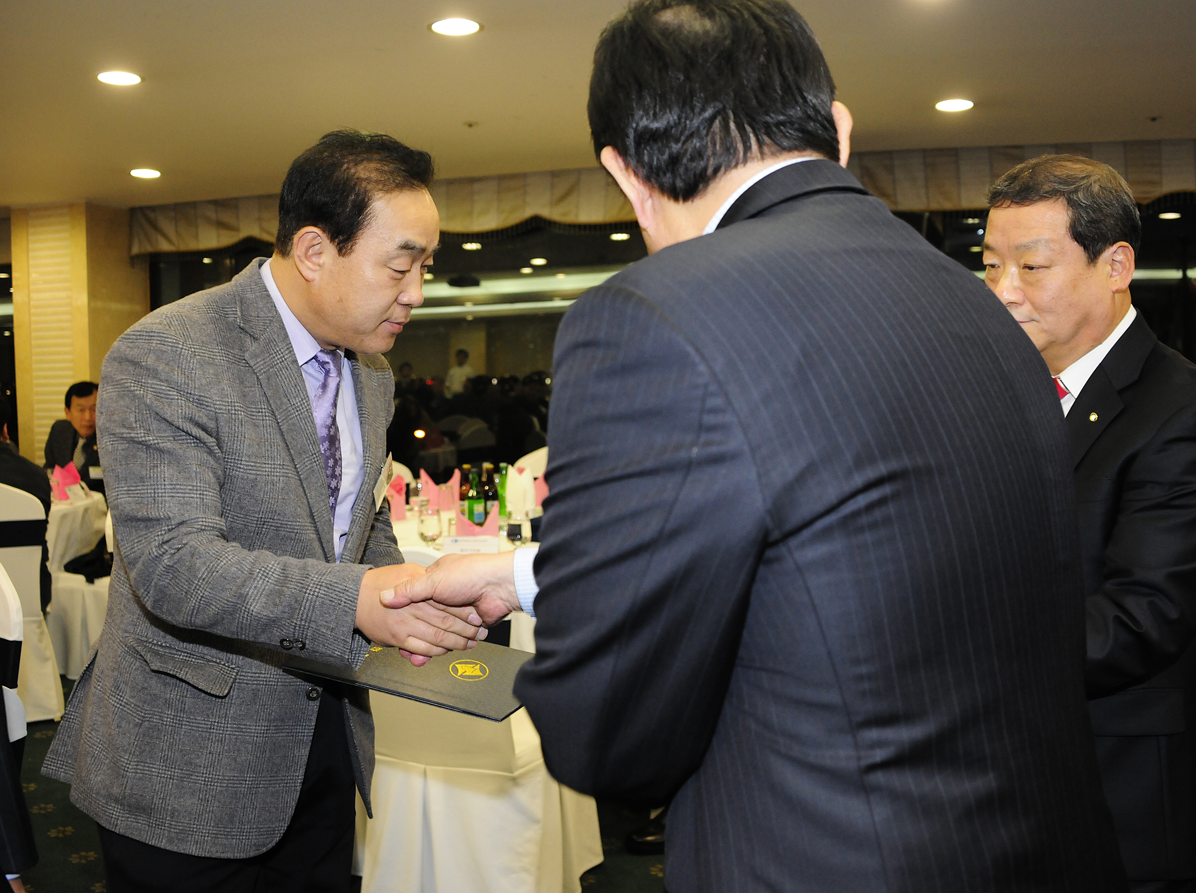 20120117-광진구 상공회 정기총회 및 제4대회장 취임식 48530.JPG
