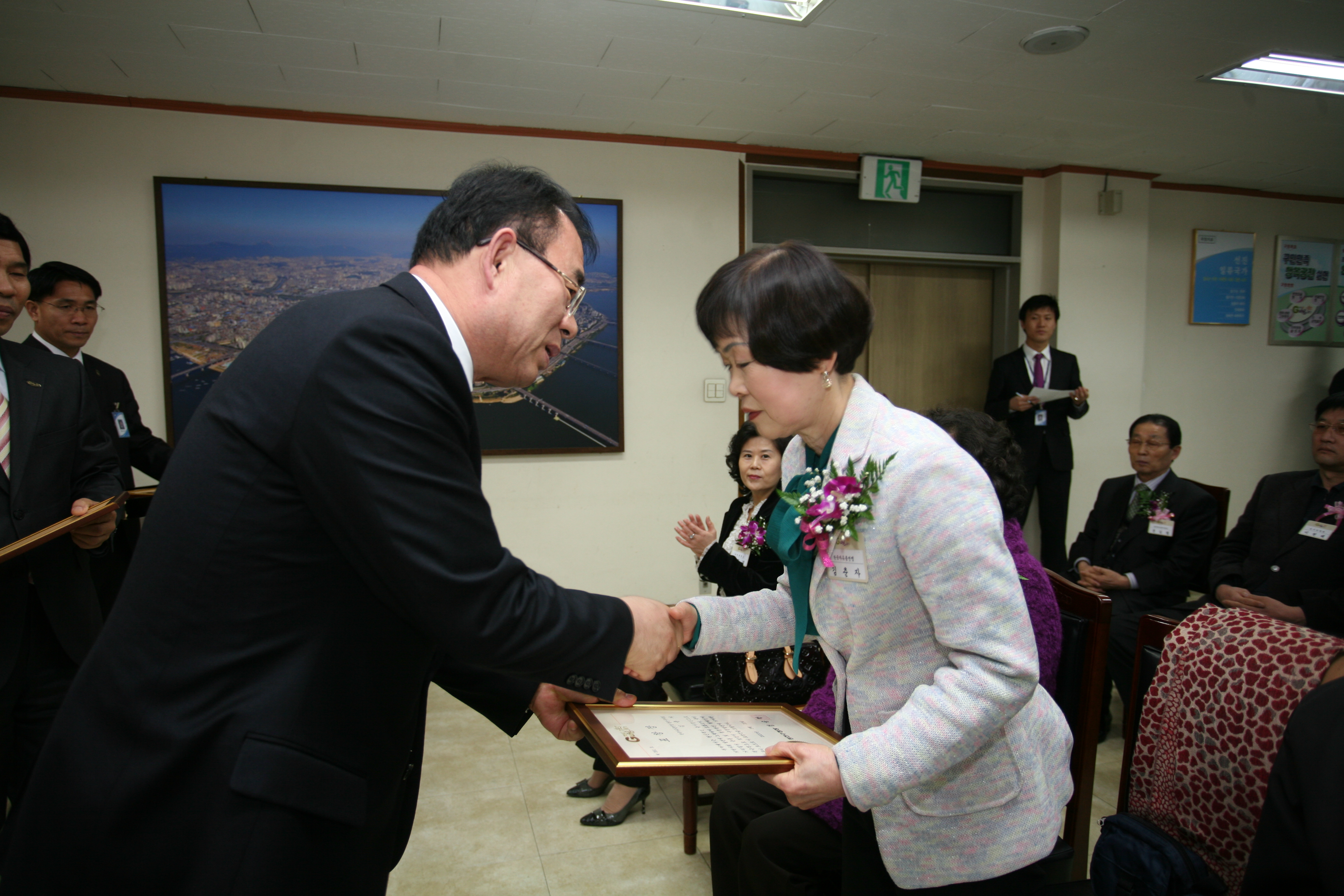 3월 정기 구민표창 수여식 15395.JPG
