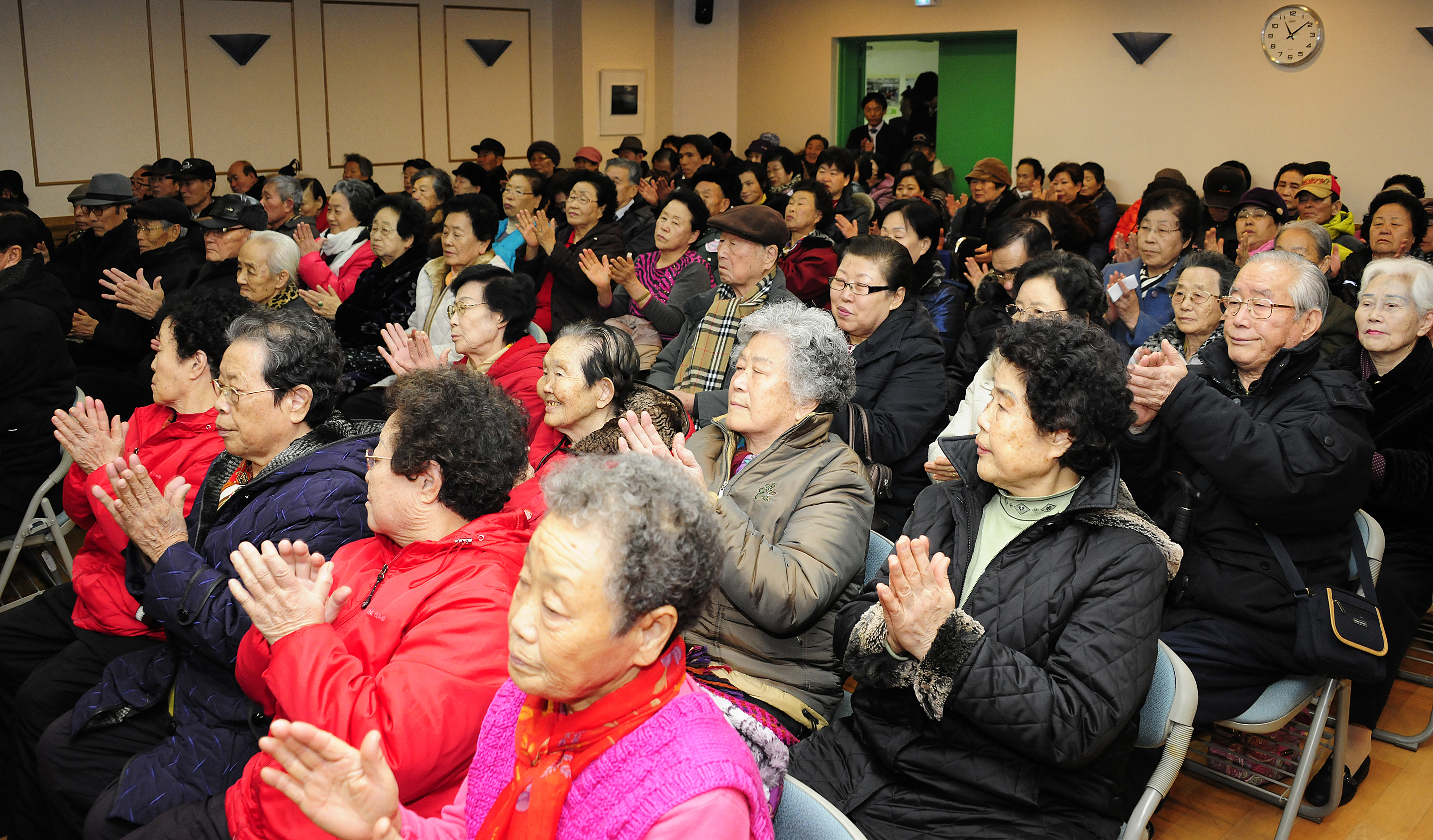 20111220-광장종합사회복지관 송년행사 46166.JPG