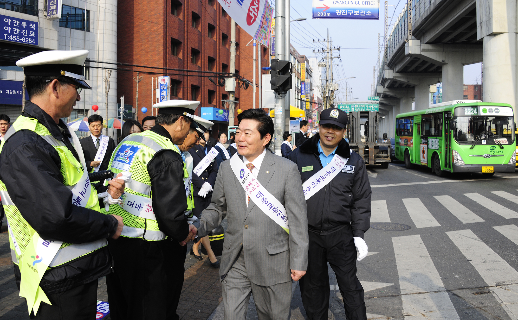 20110420-대중교통 이용의 날 캠페인 31405.JPG