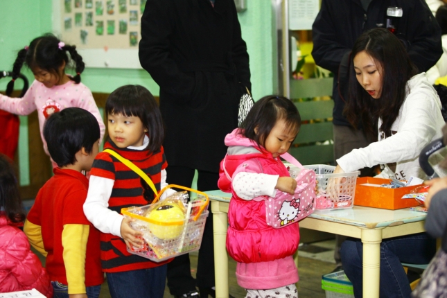 구청직장어린이집 난치병돕기 알뜰바자회