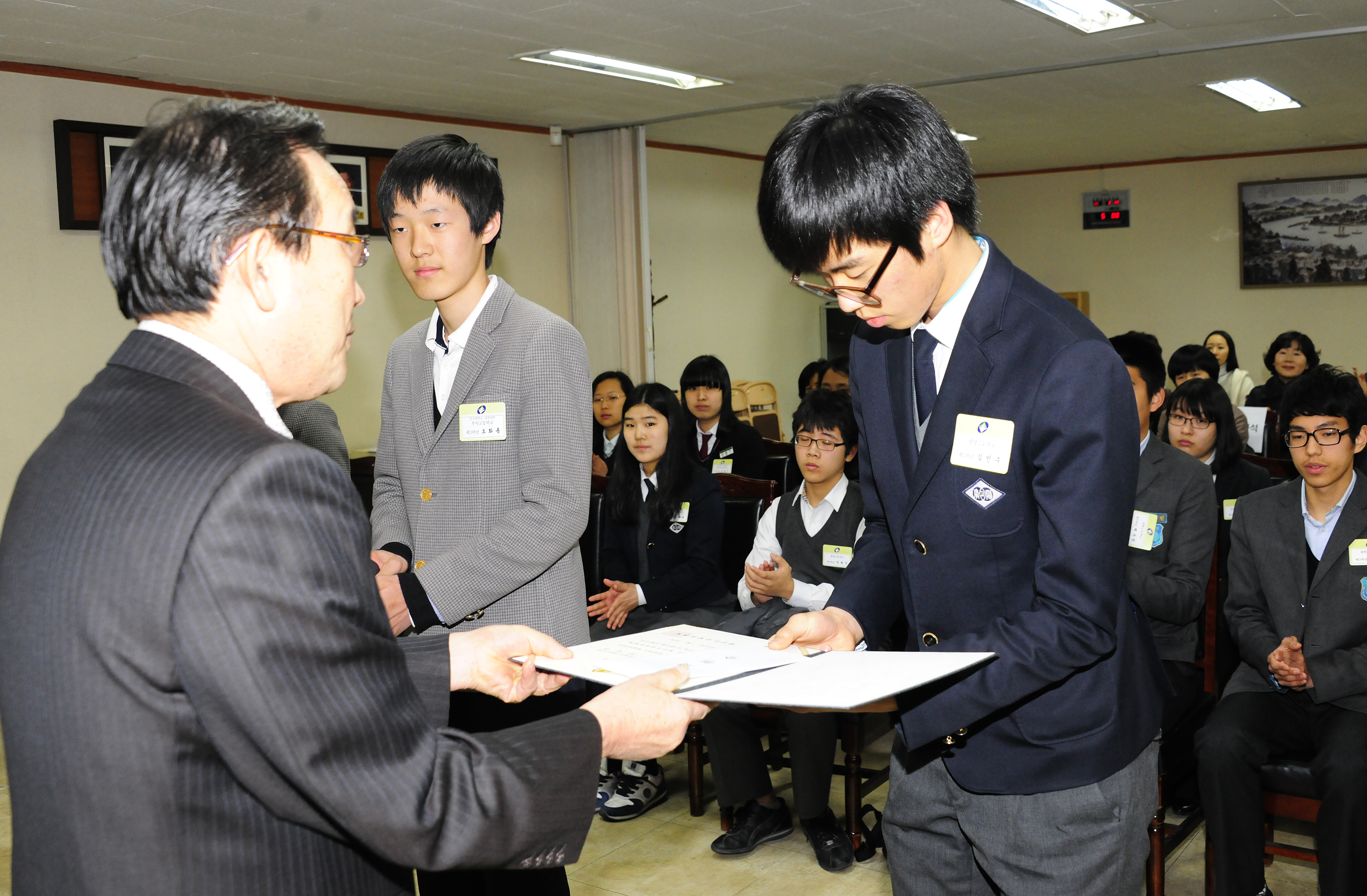 20110328-광진구 장학위원회 장학생선발 및 수여식 29073.JPG