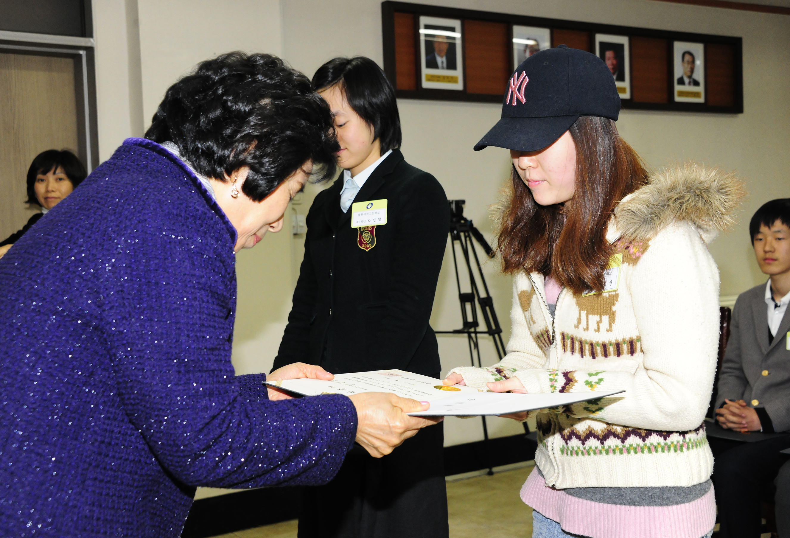 20110328-광진구 장학위원회 장학생선발 및 수여식 29096.JPG