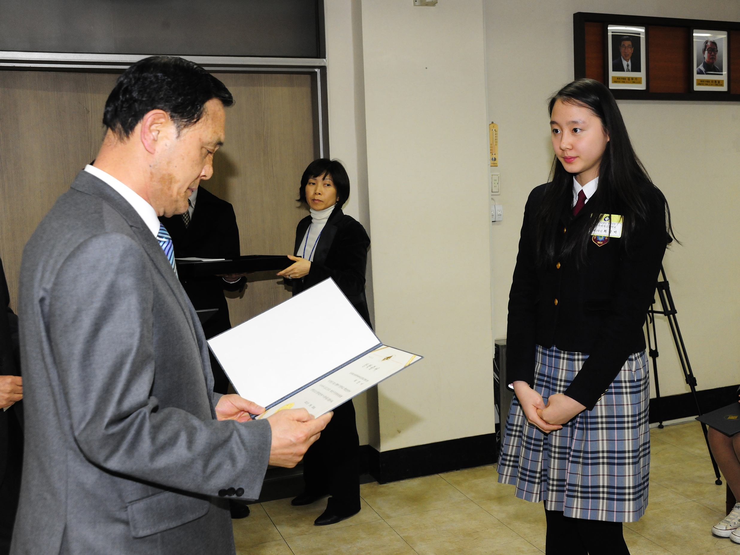 20110328-광진구 장학위원회 장학생선발 및 수여식 29103.JPG
