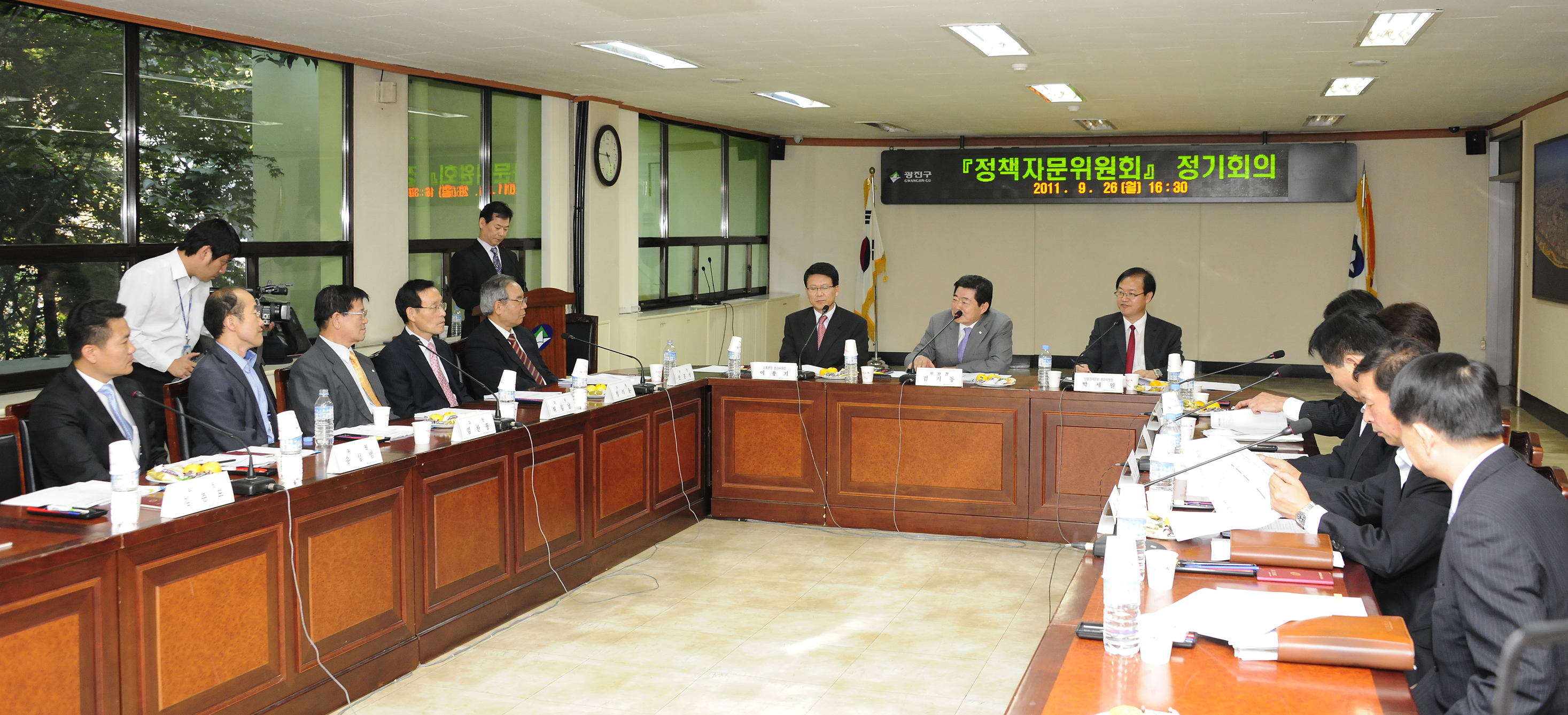 20110926-정책자문위원회 정기회의-소통행정분과 산업경제문화분과 통합회의 41229.JPG