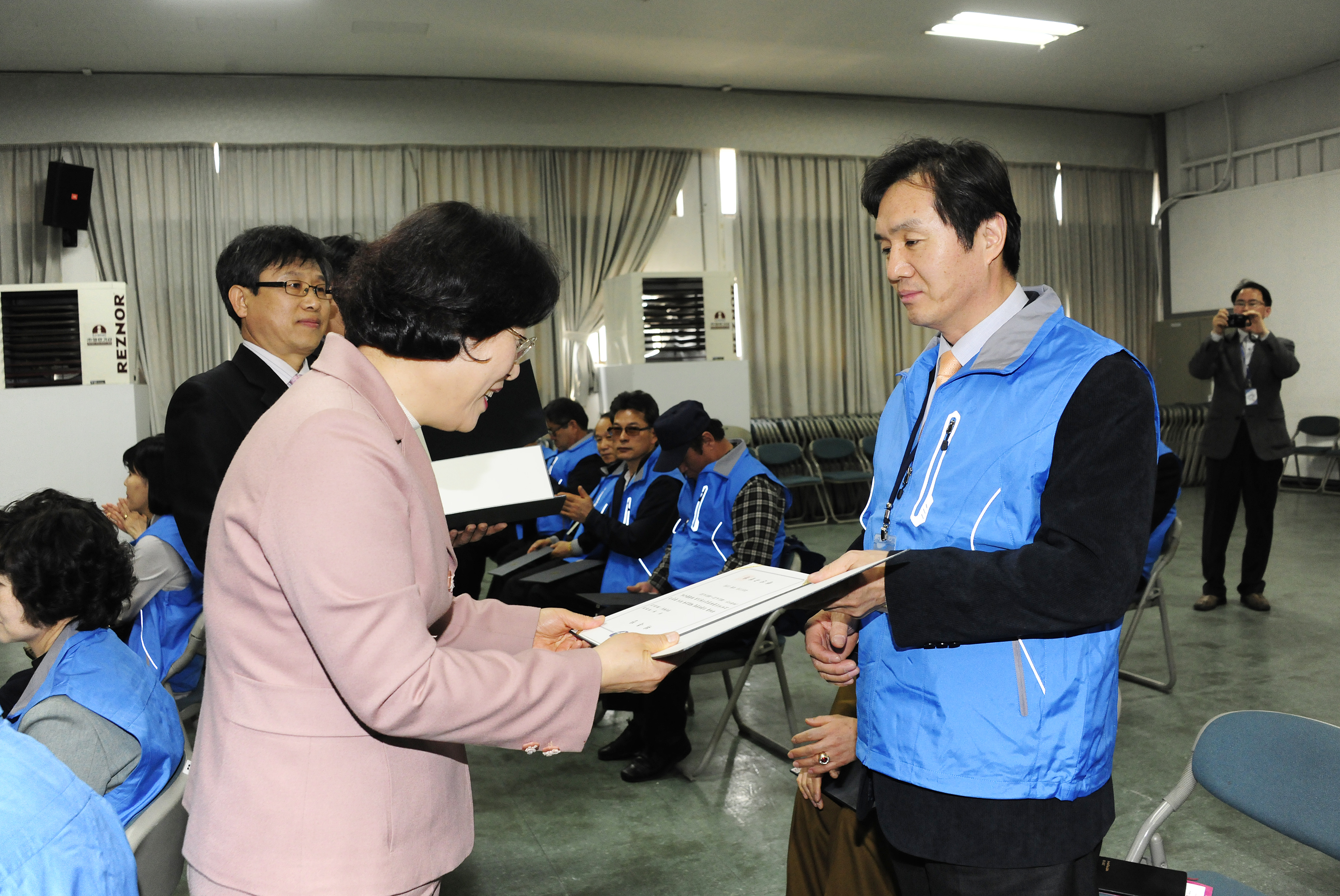 20110413-소비자 식품위생 감시원 위촉실 30316.JPG