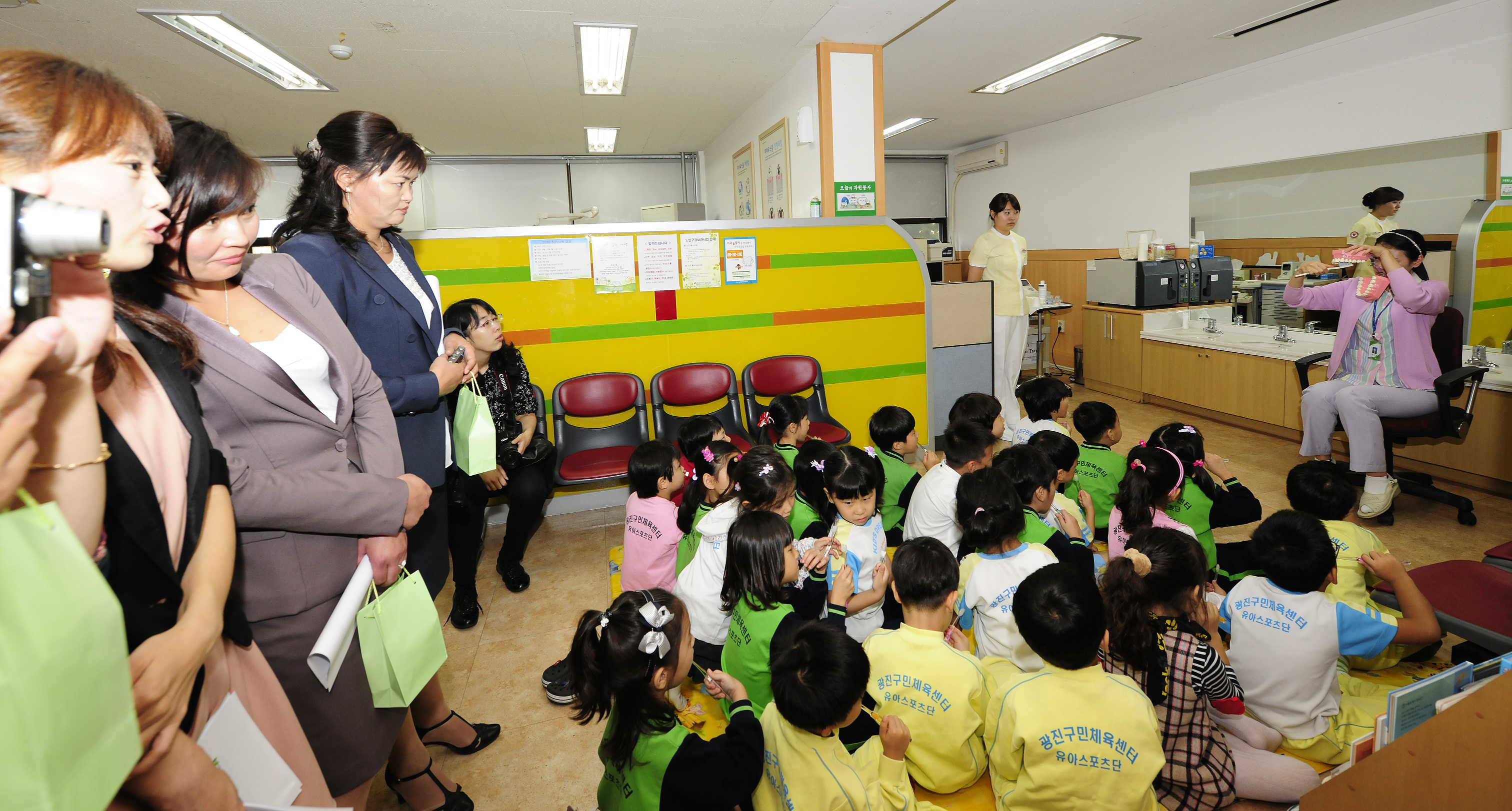 20110923-몽골 치과 의료진 견학 41126.JPG