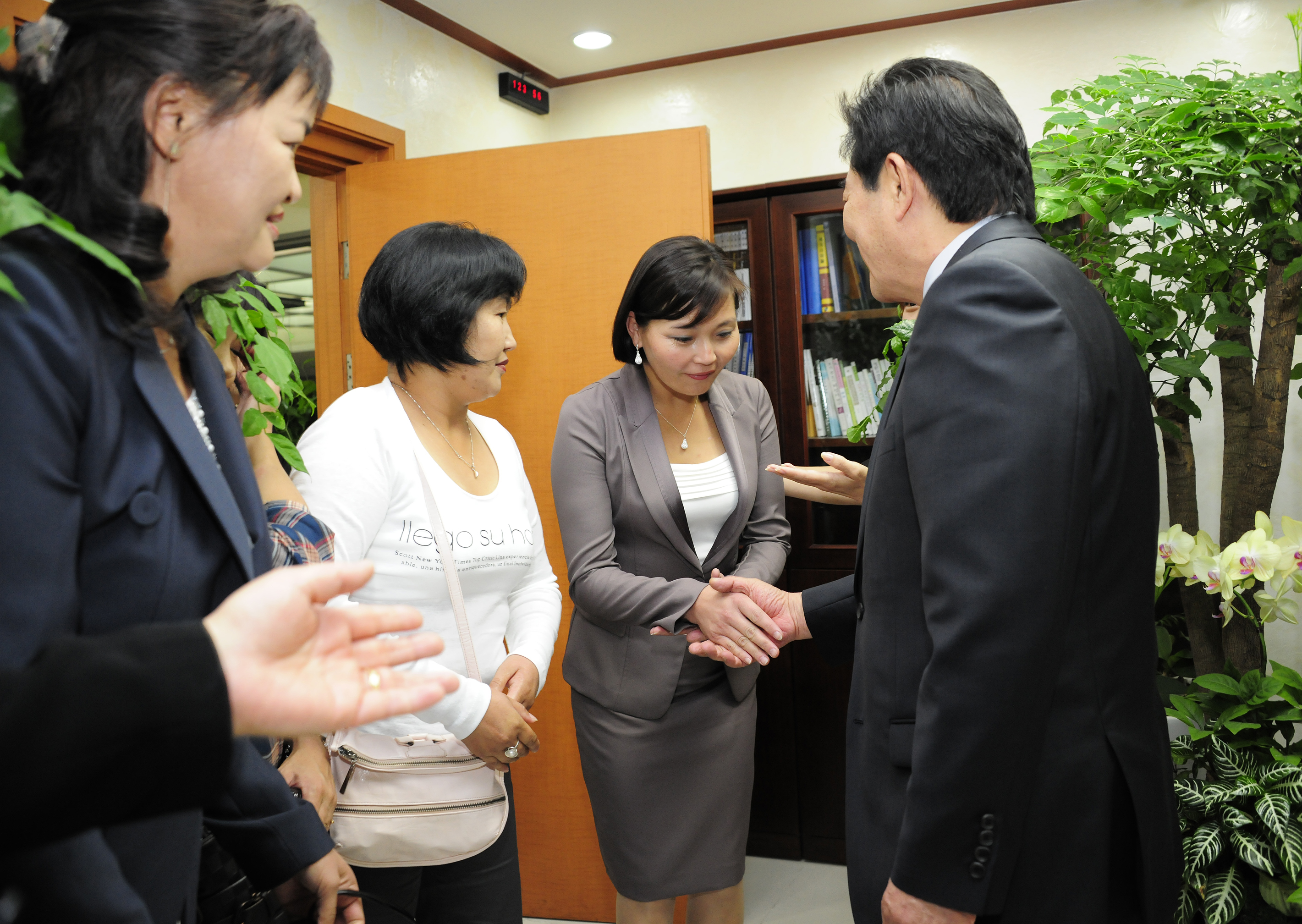 20110923-몽골 치과 의료진 견학 41107.JPG