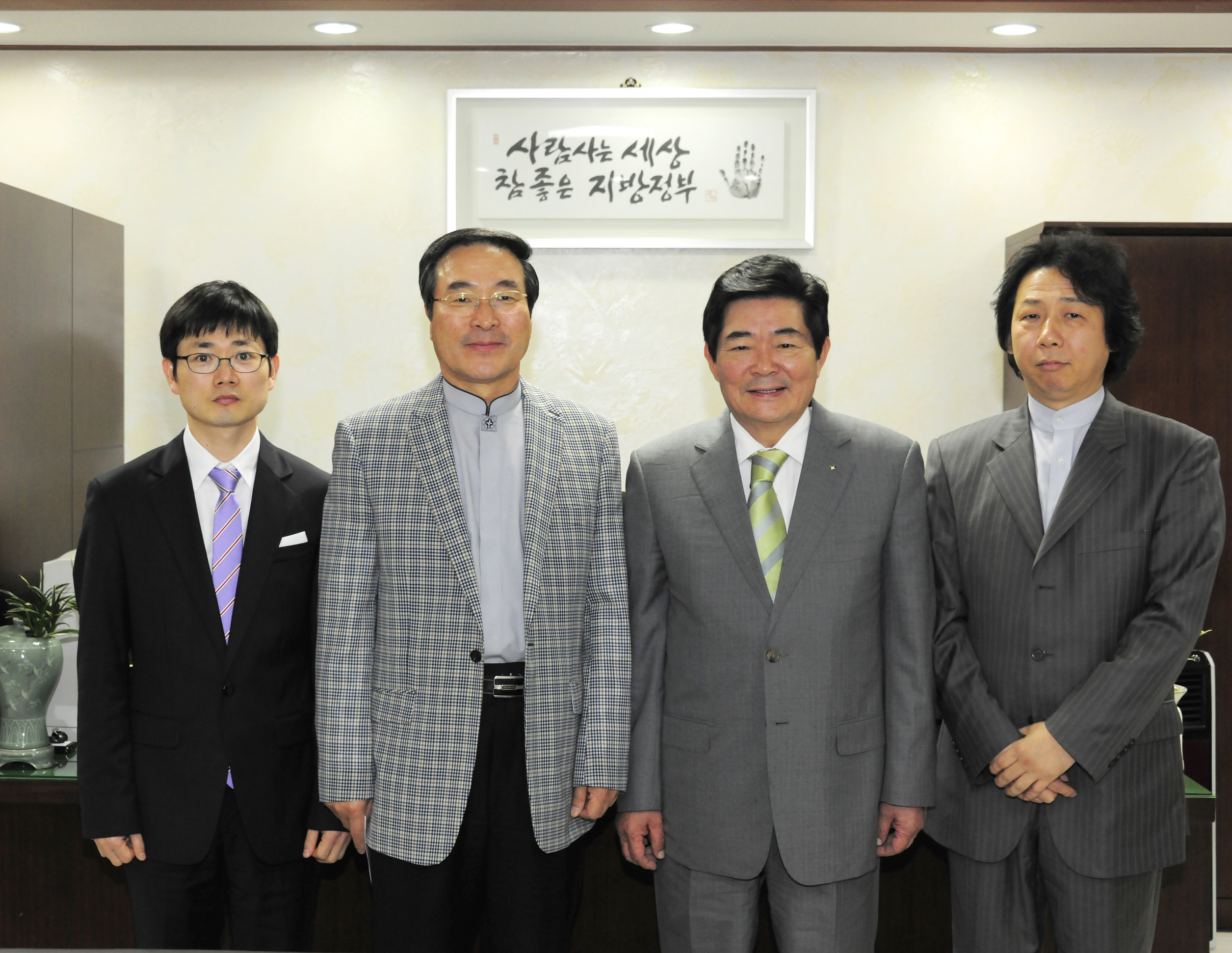 20110427-원일교회 자선콘서트 성금전달 31736.JPG