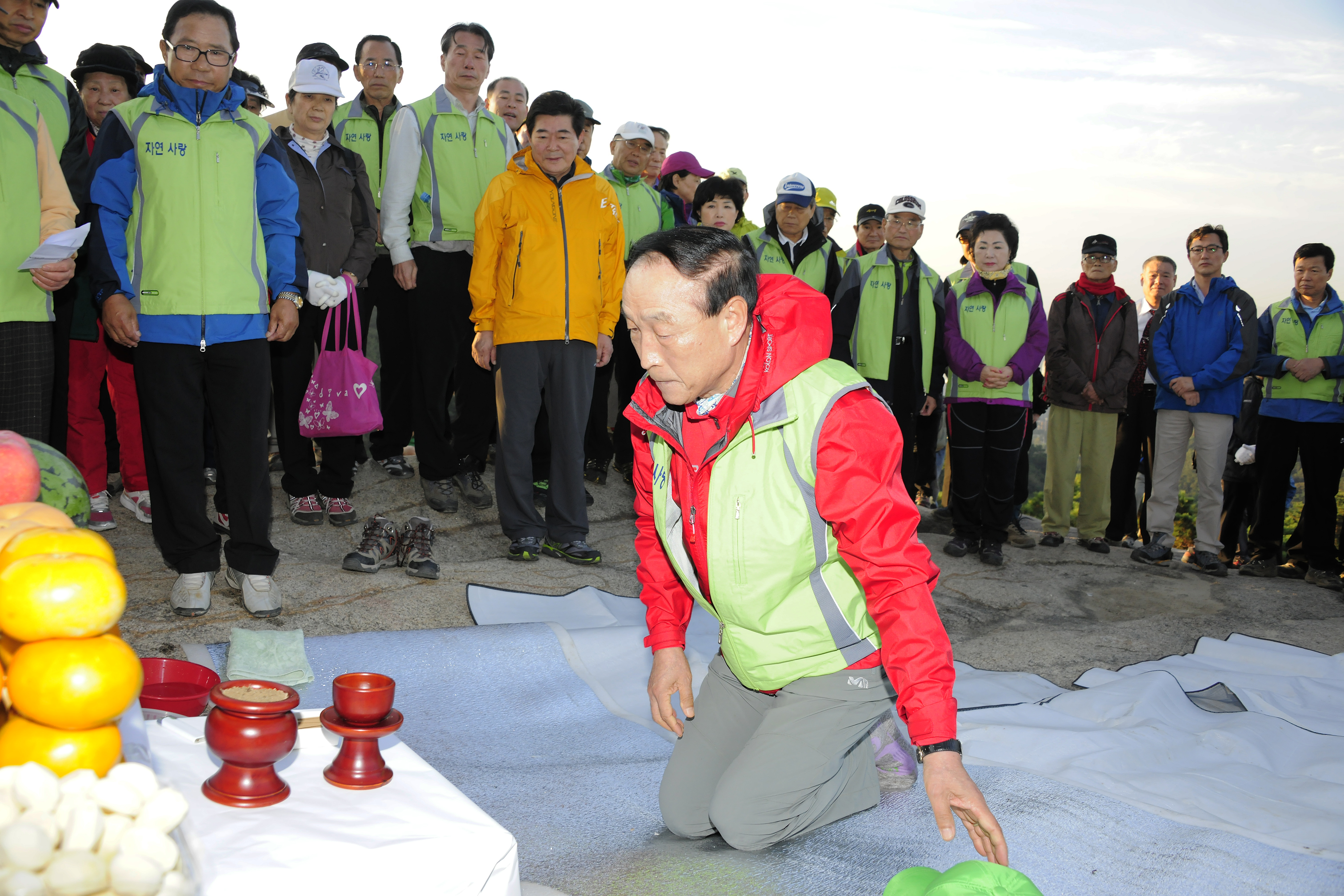 201111002-아차산 자연보호연합 산제 41456.JPG