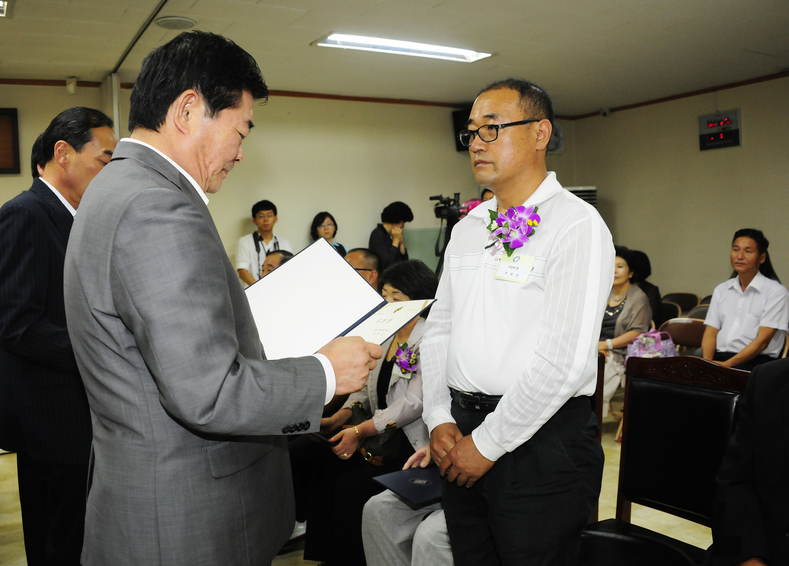 20110826-8월 정기구민표창 39619.JPG