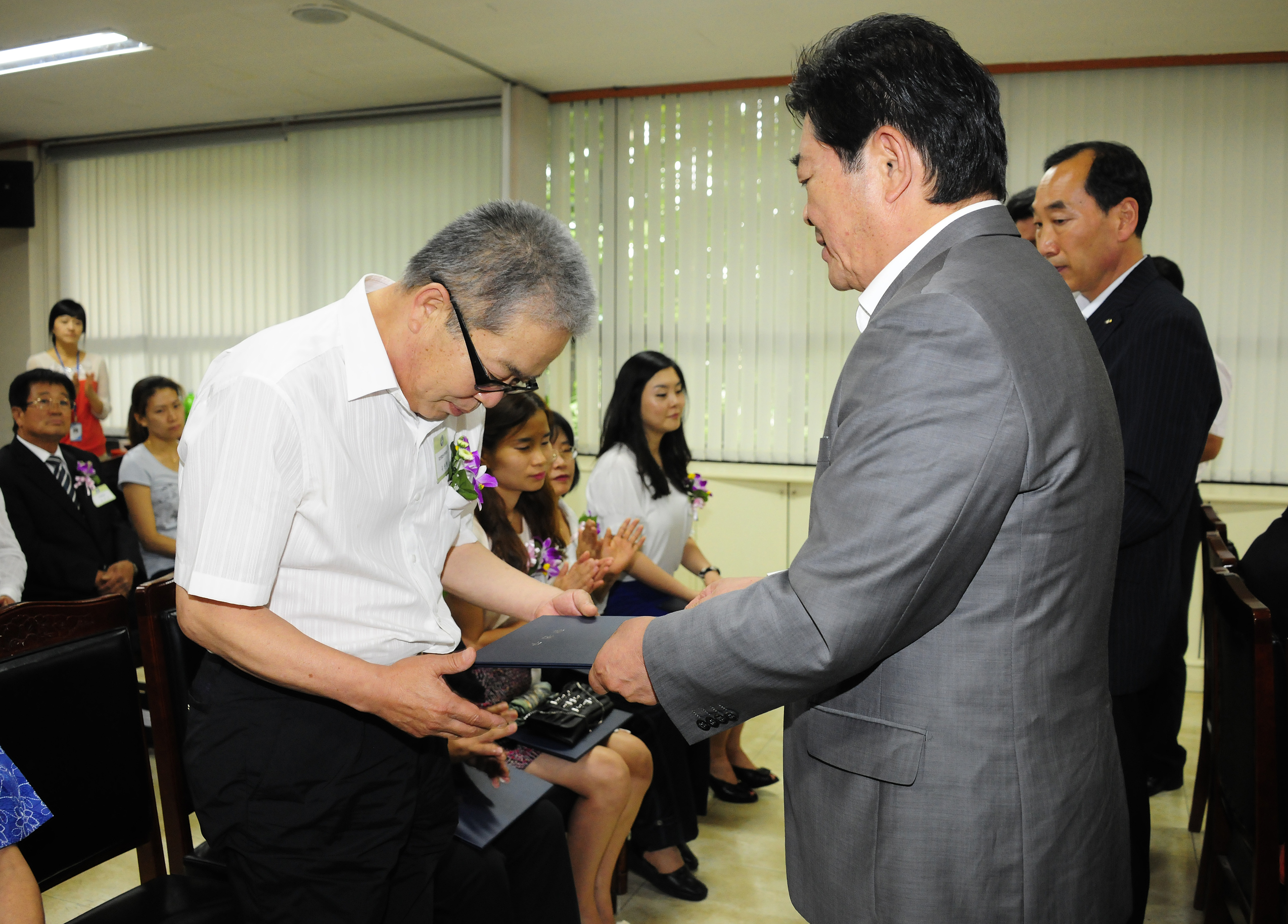 20110826-8월 정기구민표창 39593.JPG
