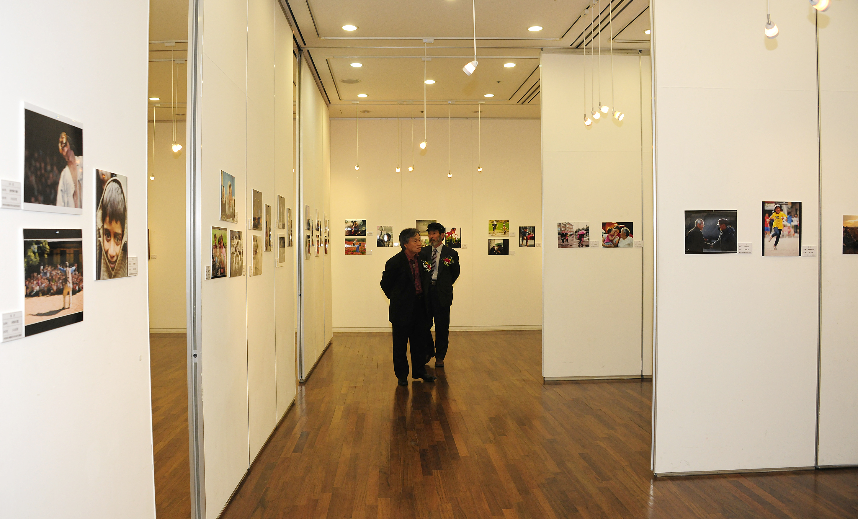 20111114-아름다운 미소 사진전 43173.JPG