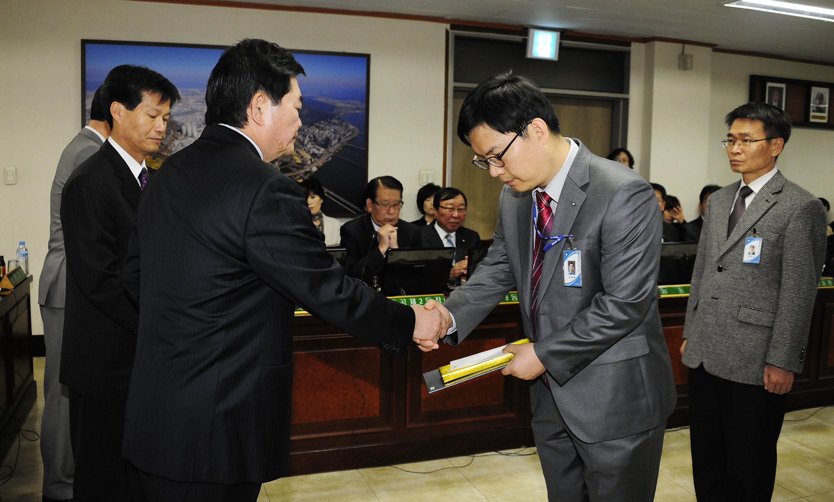 20111020-구.동 확대간부회의 표창 41866.JPG