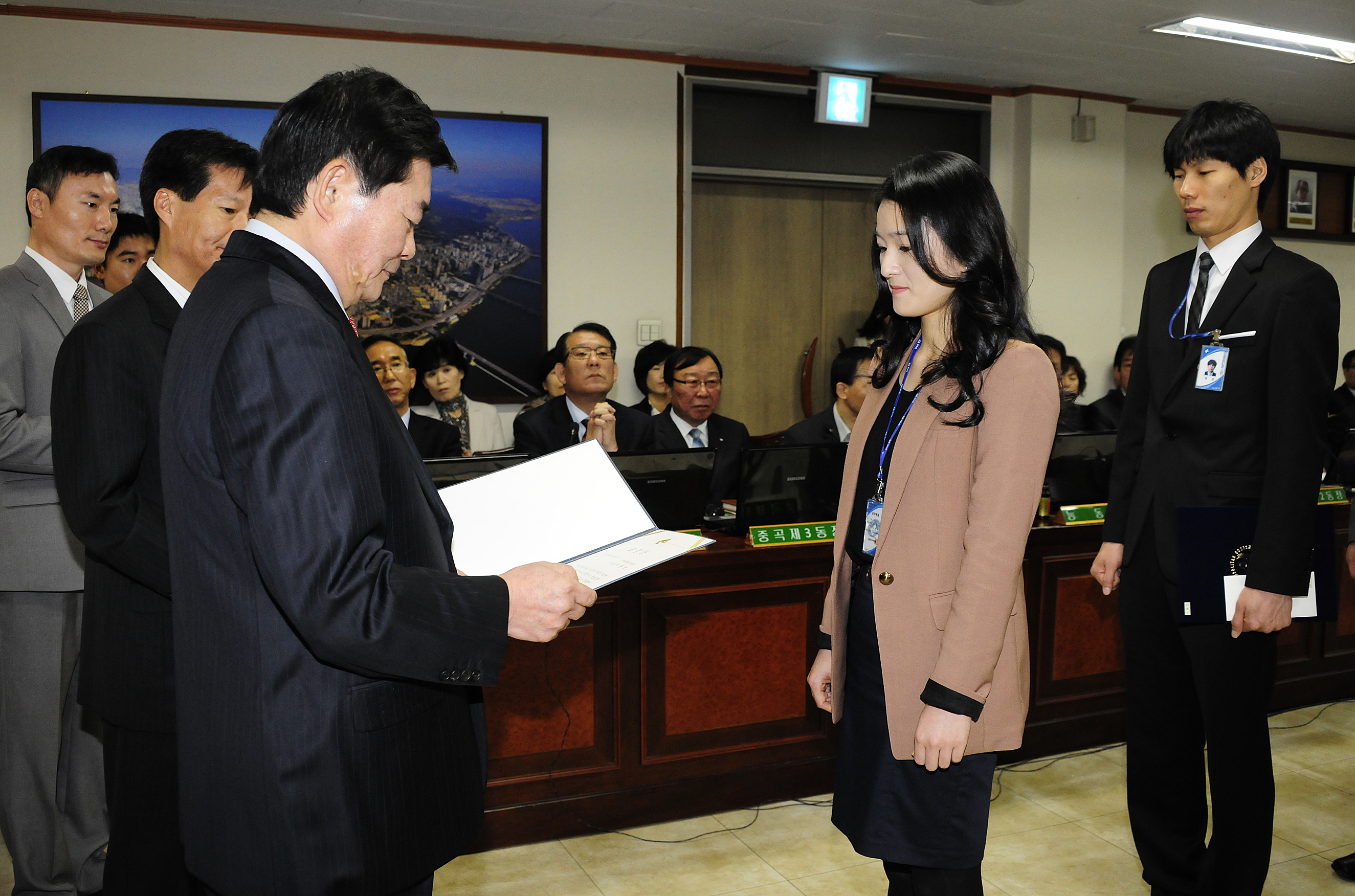20111020-구.동 확대간부회의 표창 41884.JPG