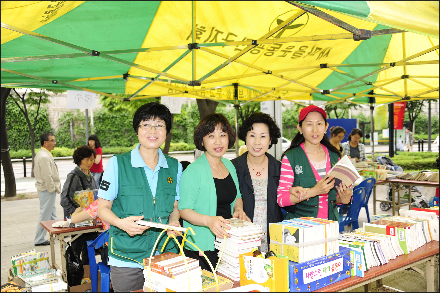 20110525-광진구민의 날 -알뜰도서 교환시장 35010.JPG
