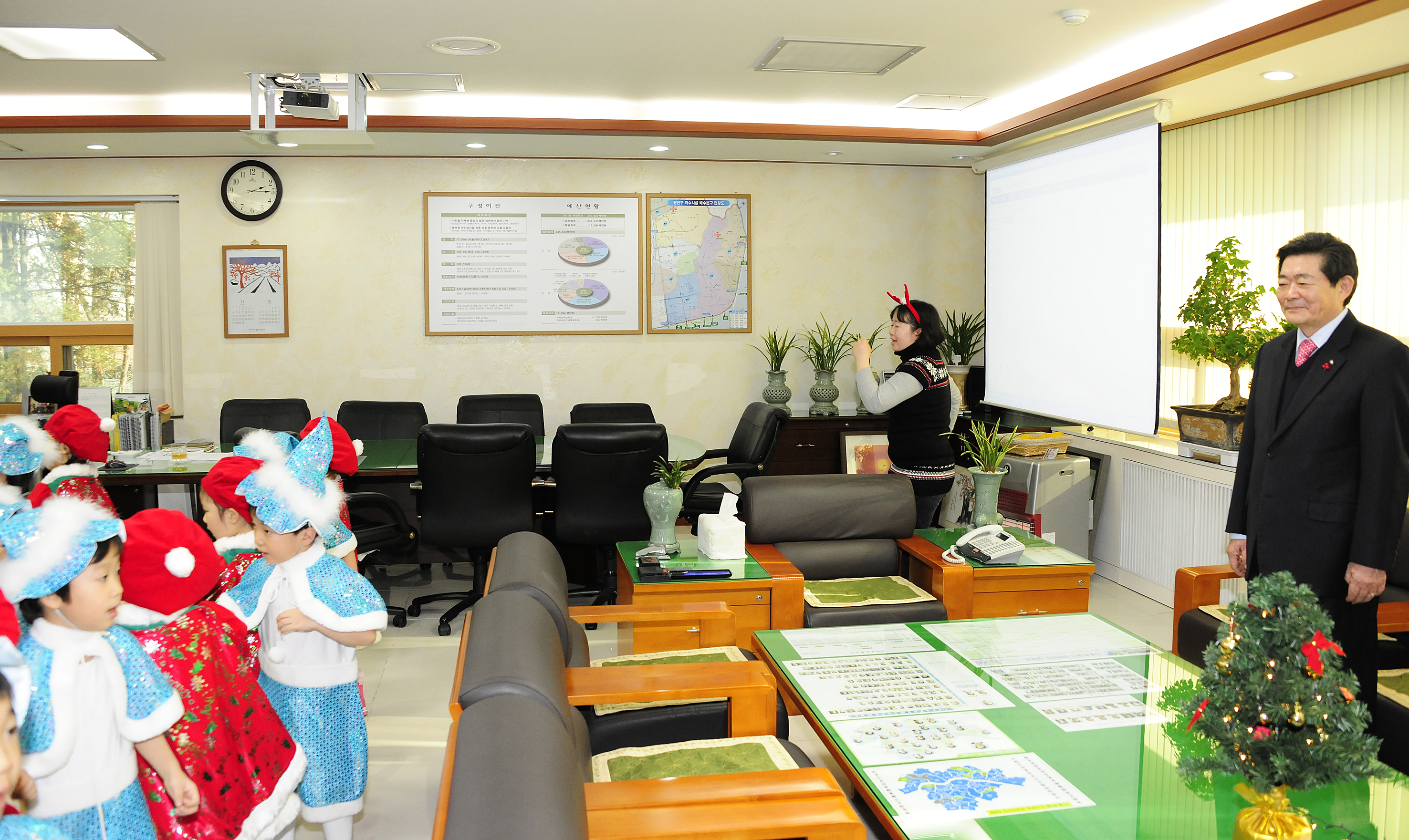 20111222-직장 어린이집 구청장실 방문 46553.JPG