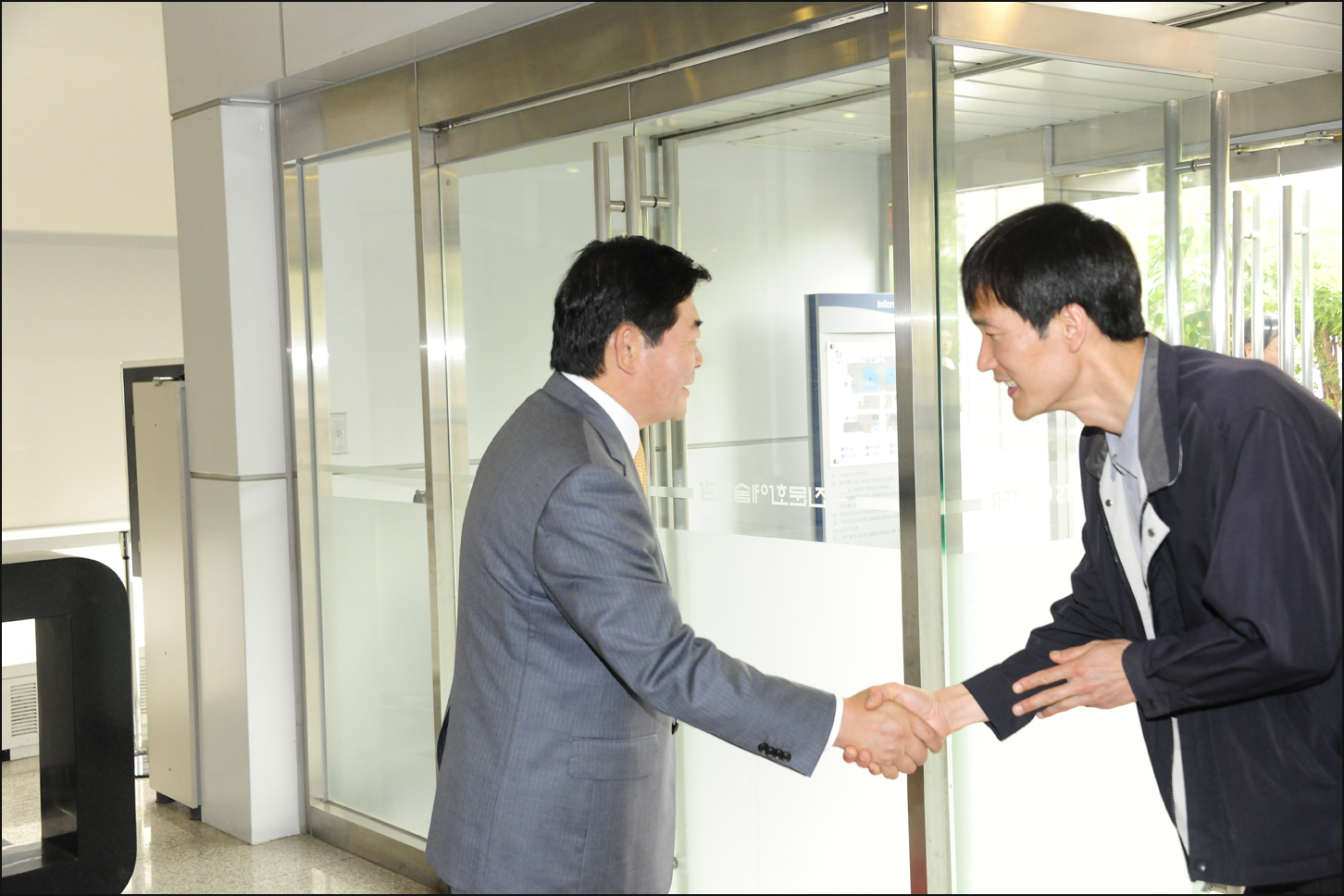 20110525-광진구민의 날 기념행사-광진구민대상표창 7개부분 1 35059.JPG