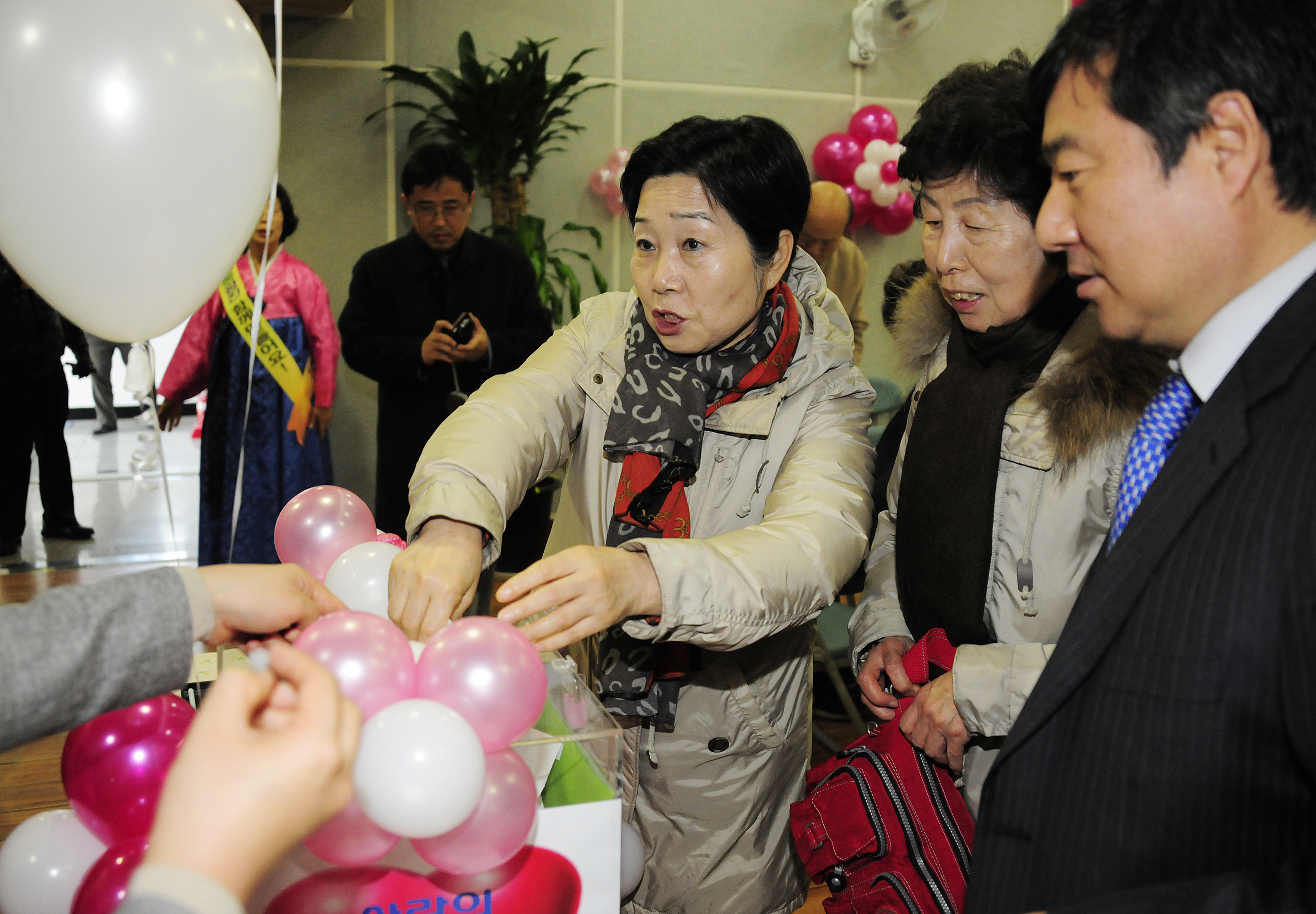 20111208-능동 주민자치위원회 일일찻집 45050.JPG