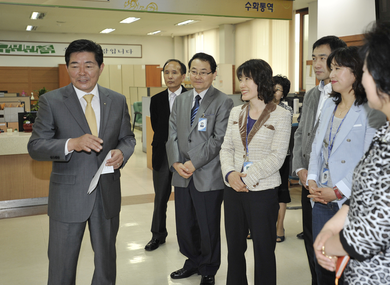 20110518- 민원여권과 사진전 34357.JPG