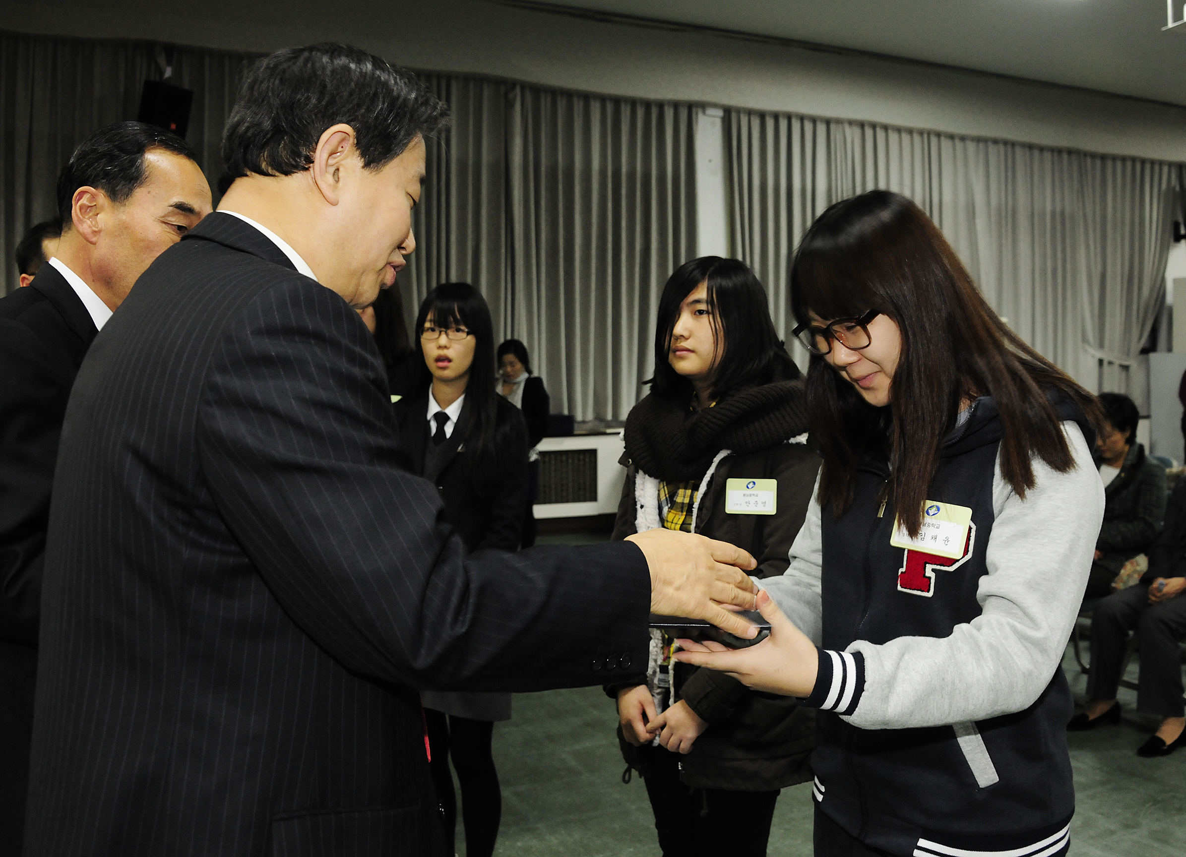 20111128-새마을문고 제16회 광진구민 독서경진대회 시상식 43583.JPG