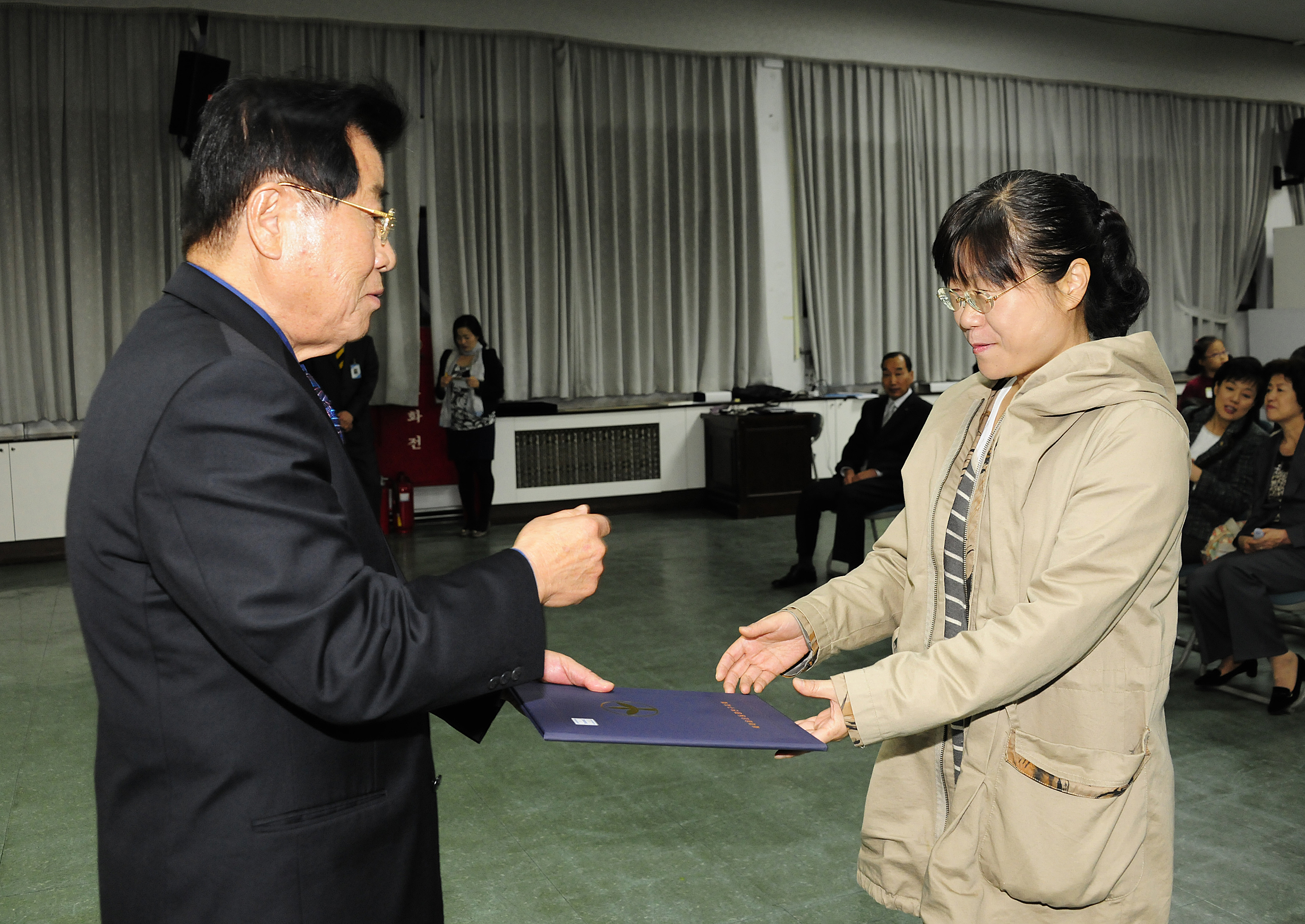 20111128-새마을문고 제16회 광진구민 독서경진대회 시상식 43611.JPG