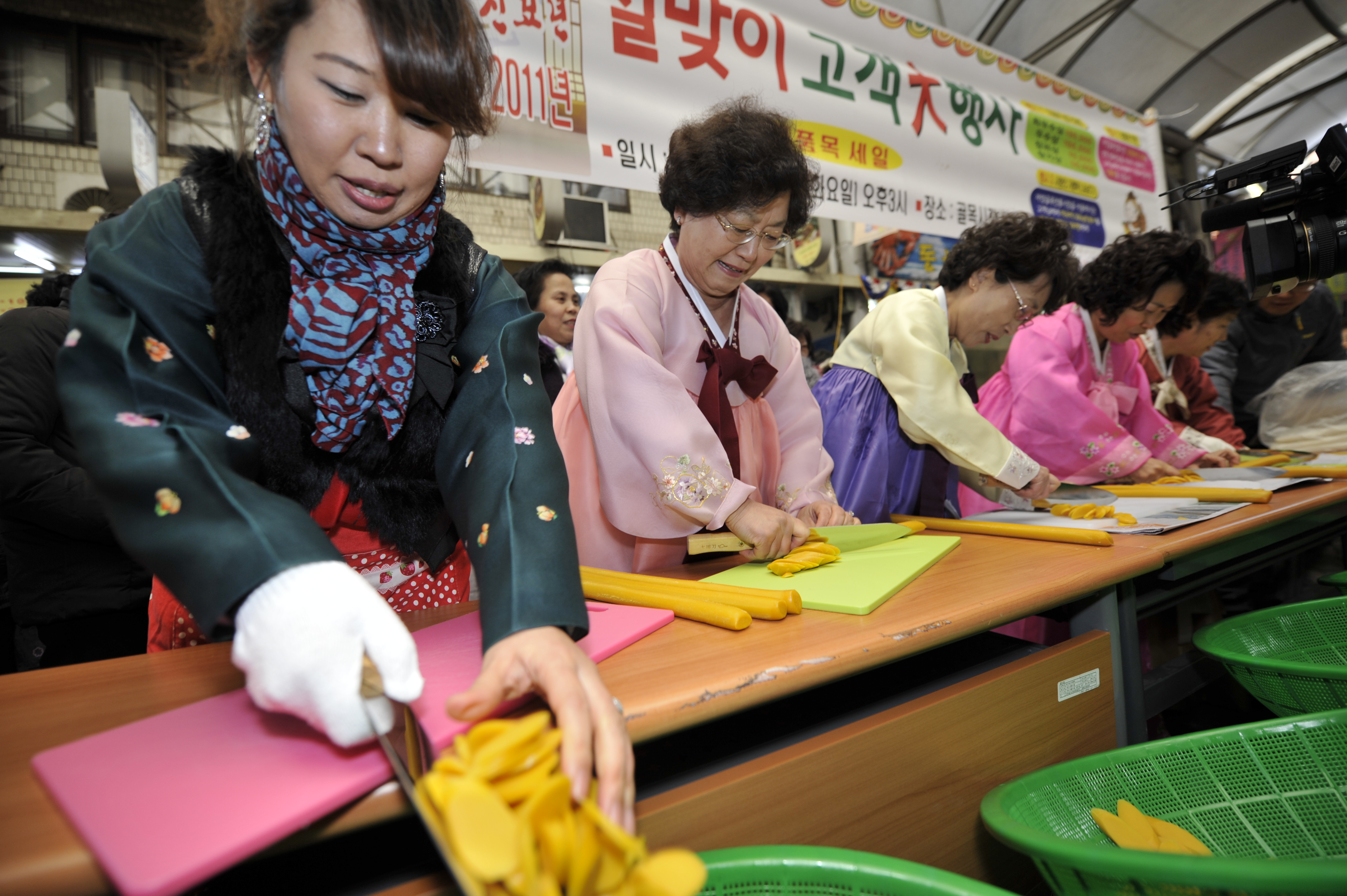 20110125-설맞이 떡설기 자양시장 24466.JPG