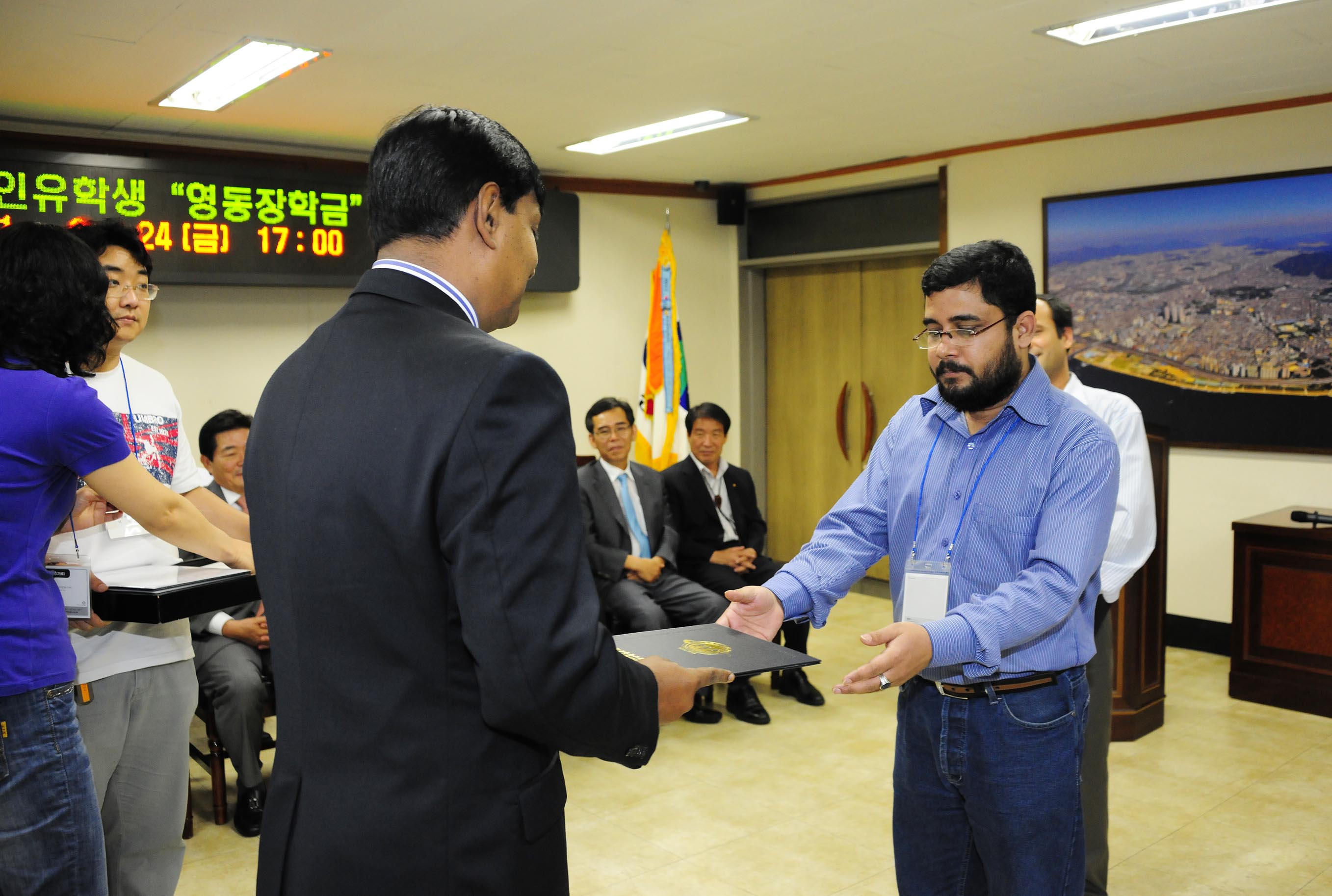 20110624-지구촌 한가족 운동본부 외국인유학생 장학금수여 36530.JPG