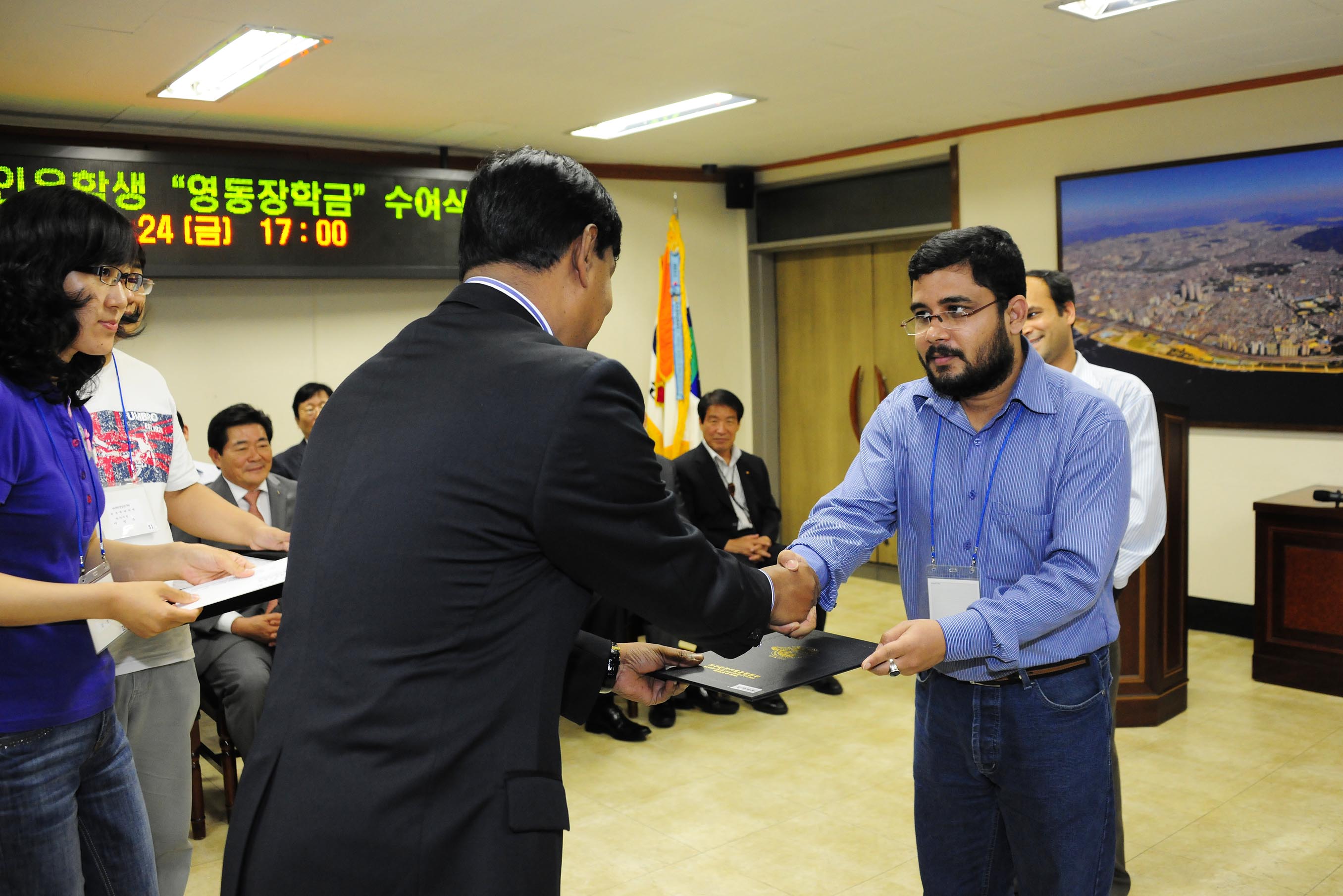 20110624-지구촌 한가족 운동본부 외국인유학생 장학금수여 36531.JPG