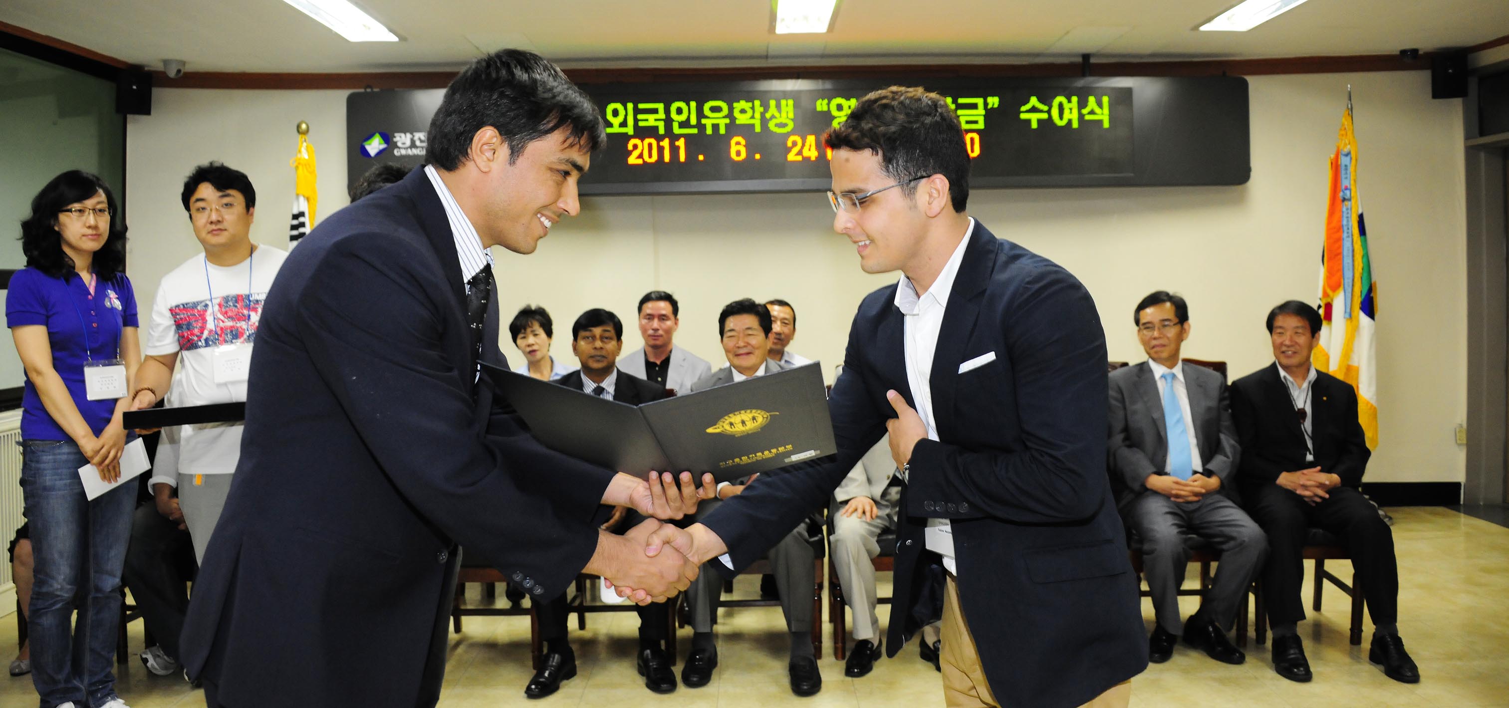 20110624-지구촌 한가족 운동본부 외국인유학생 장학금수여 36549.JPG