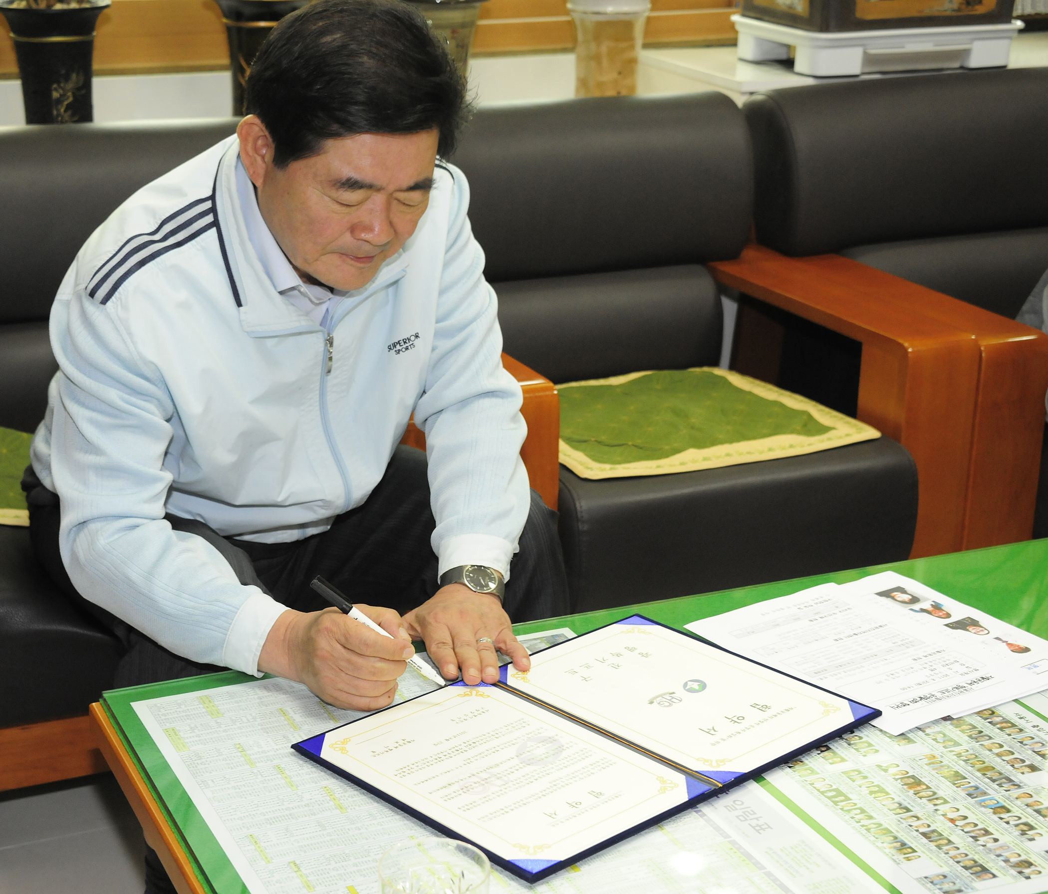 20110823-자활공동체-행복기프트 운영 활성화 협약식 39429.JPG