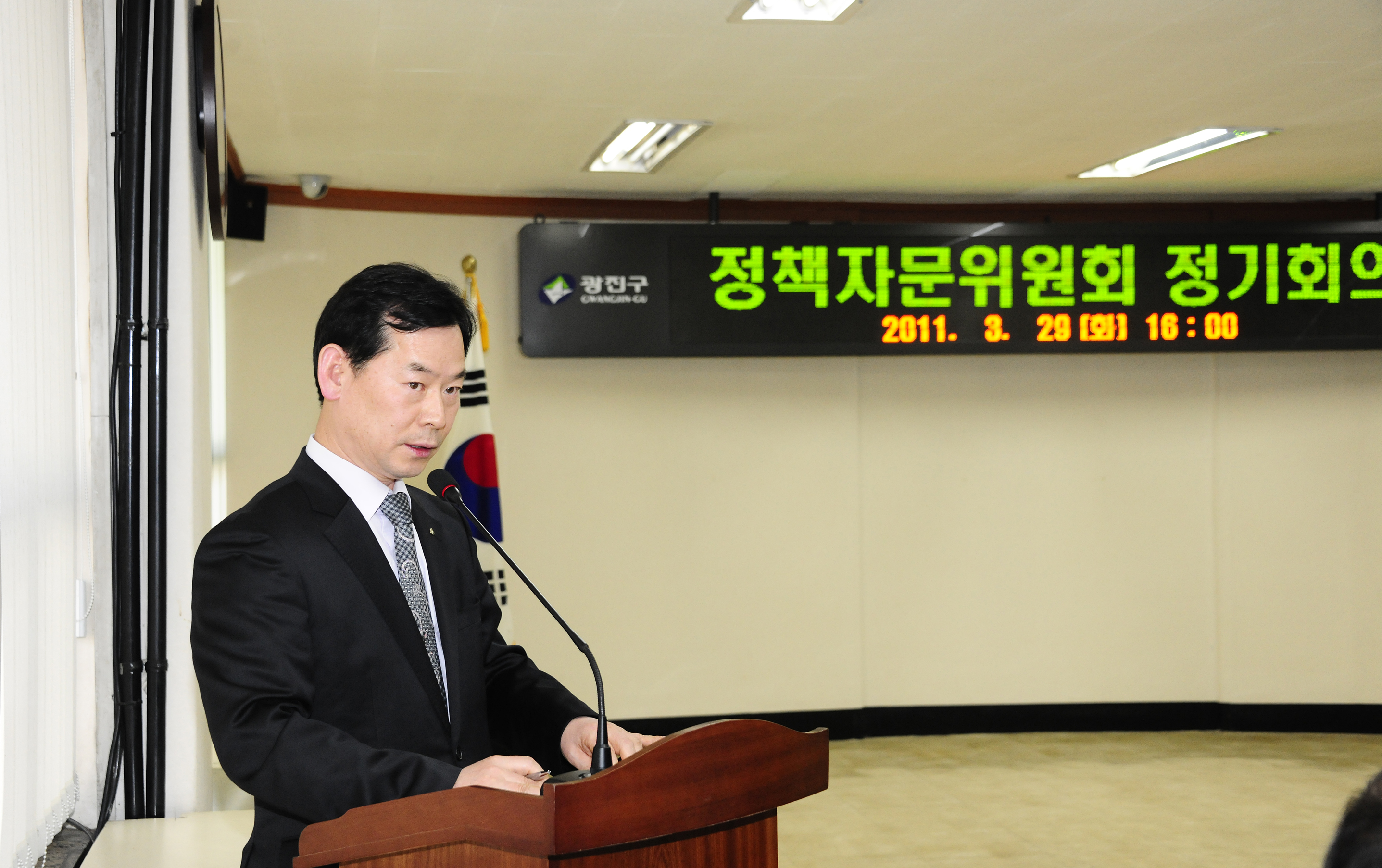 20110329-정책자문위원회 정기회의-소통행정분과 및 산업경제문화분과 통합회의 29208.JPG